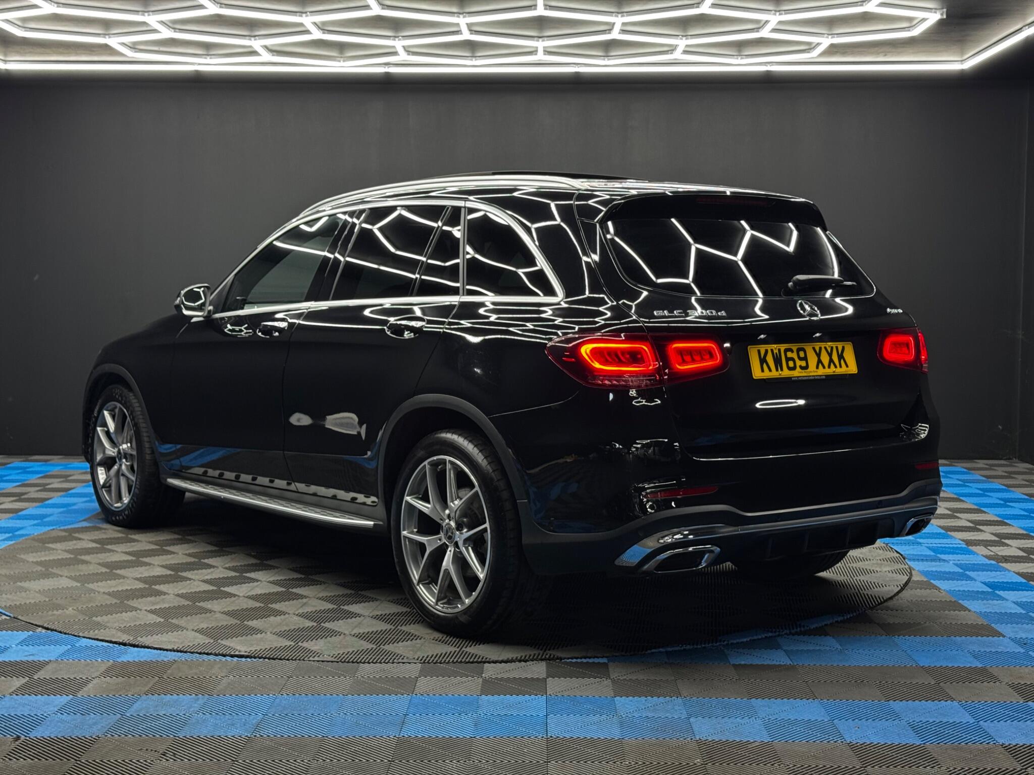 Mercedes-Benz GLC 2.0 GLC300d AMG Line (Premium Plus) G-Tronic+ 4MATIC Euro 6 (s/s) 5dr 5dr Automatic 2025