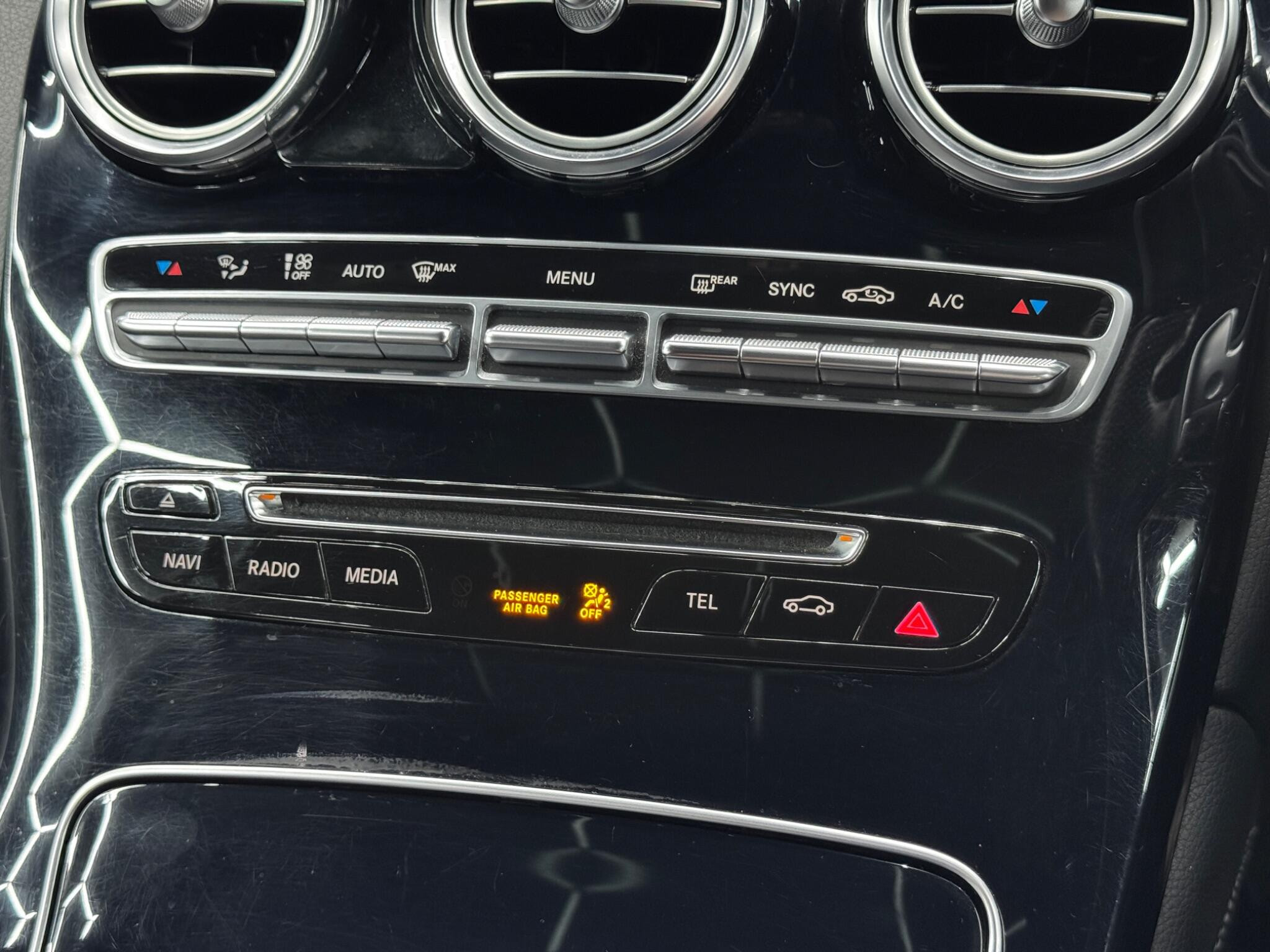 Mercedes-Benz GLC 2.1 GLC220d AMG Line (Premium) G-Tronic 4MATIC Euro 6 (s/s) 5dr 5dr Automatic 2026