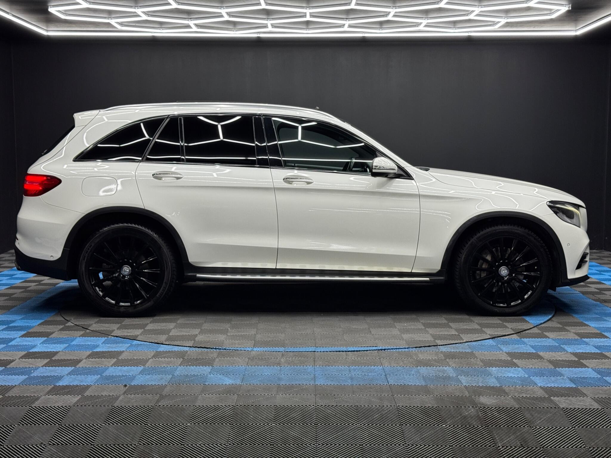 Mercedes-Benz GLC 2.1 GLC220d AMG Line (Premium) G-Tronic 4MATIC Euro 6 (s/s) 5dr 5dr Automatic 2026