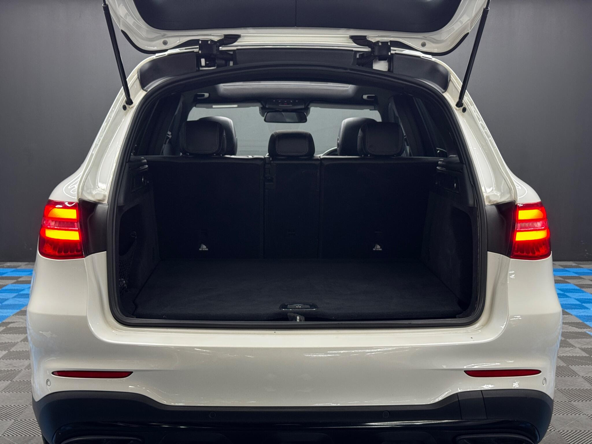 Mercedes-Benz GLC 2.1 GLC220d AMG Line (Premium) G-Tronic 4MATIC Euro 6 (s/s) 5dr 5dr Automatic 2026