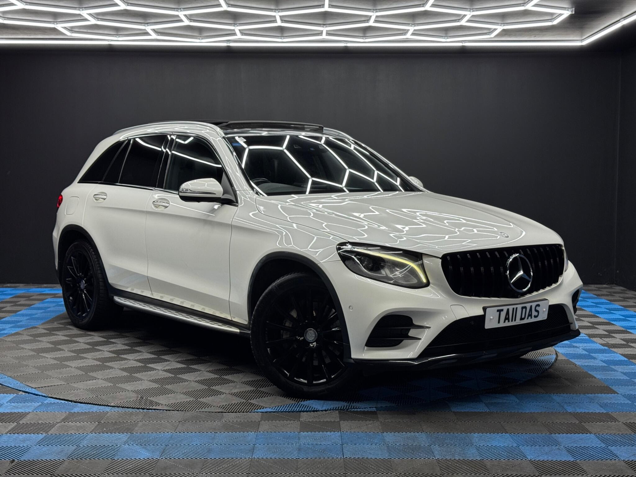 Mercedes-Benz GLC 2.1 GLC220d AMG Line (Premium) G-Tronic 4MATIC Euro 6 (s/s) 5dr 5dr Automatic 2026