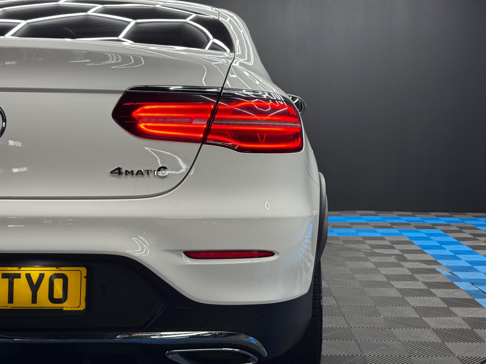 Mercedes-Benz GLC 3.0 GLC350d V6 AMG Line (Premium Plus) Coupe G-Tronic 4MATIC Euro 6 (s/s) 5dr 5dr Automatic 2026