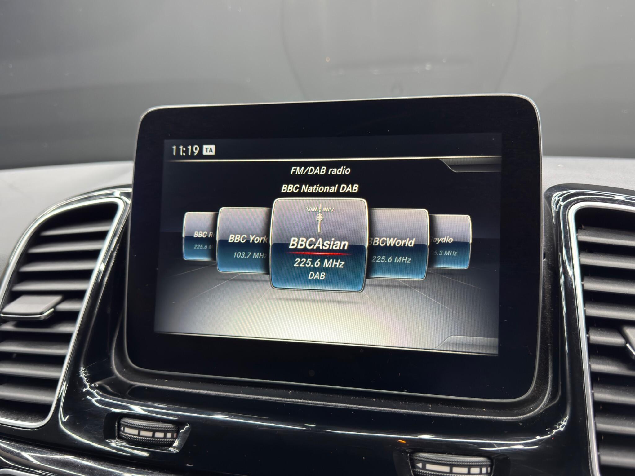 Mercedes-Benz GLE 3.0 GLE350d V6 AMG Line G-Tronic 4MATIC Euro 6 (s/s) 5dr 5dr Automatic 2025