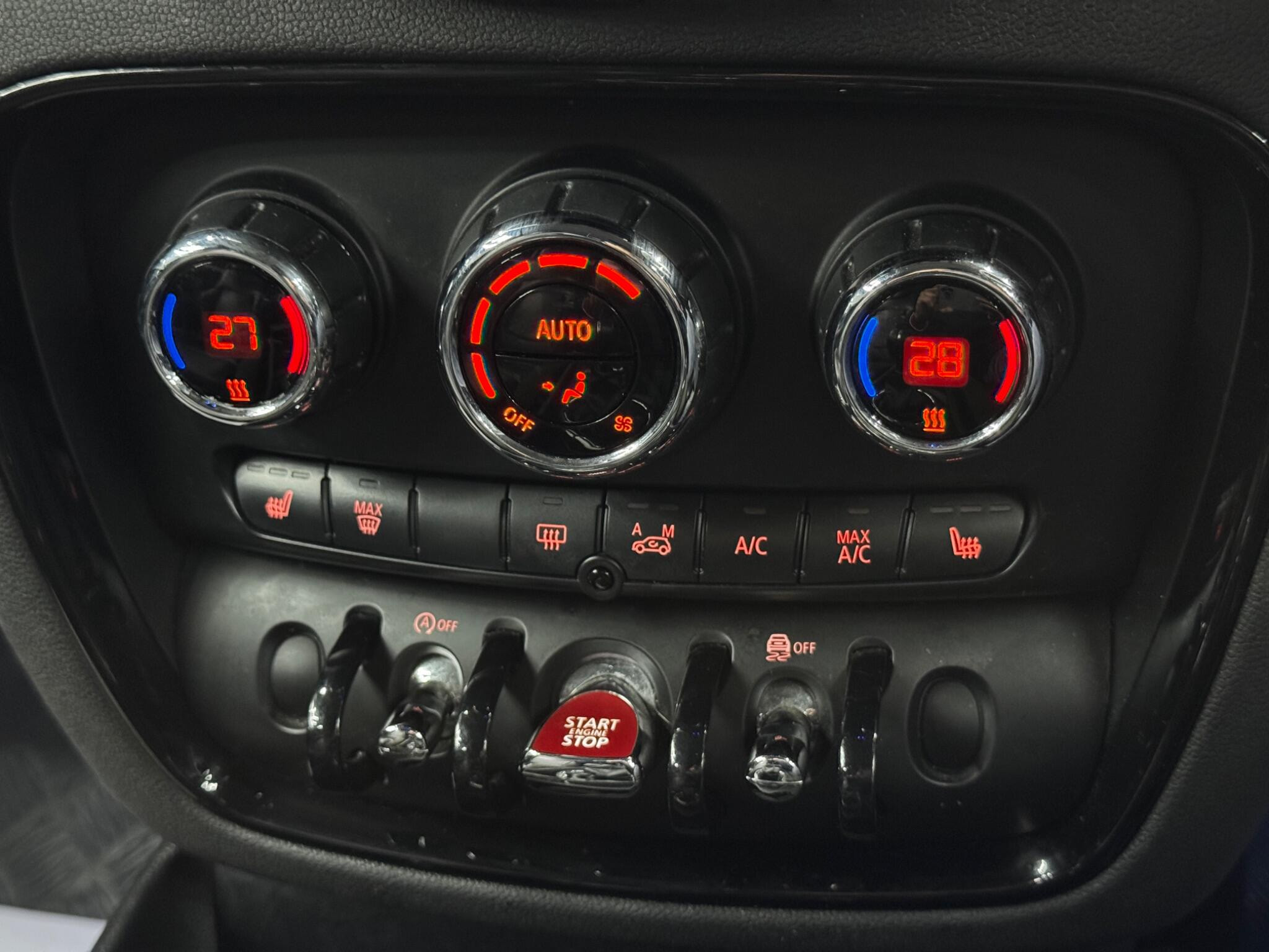 MINI Clubman 1.5 Cooper Euro 6 (s/s) 6dr 6dr Manual 2026