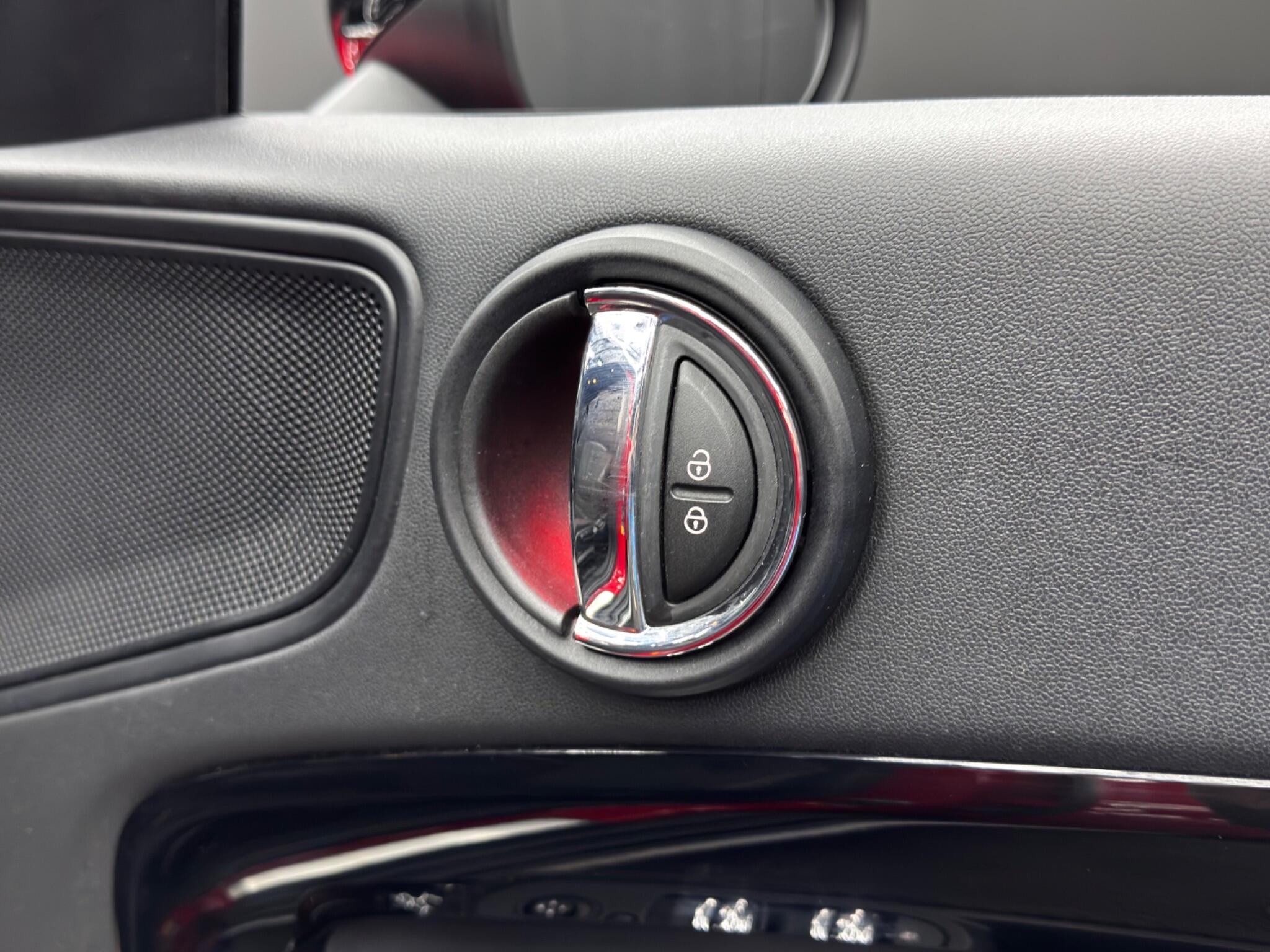 MINI Countryman 1.5 7.6kWh Cooper SE Auto ALL4 Euro 6 (s/s) 5dr 5dr Automatic 2025