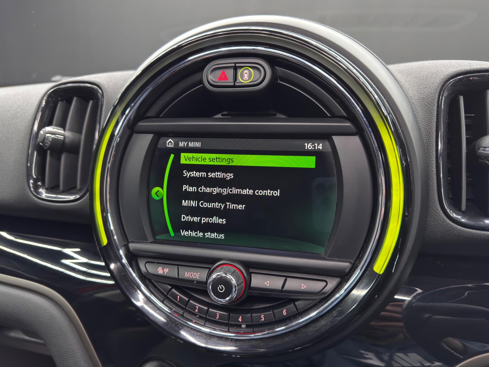 MINI Countryman 1.5 7.6kWh Cooper SE Auto ALL4 Euro 6 (s/s) 5dr 5dr Automatic 2025