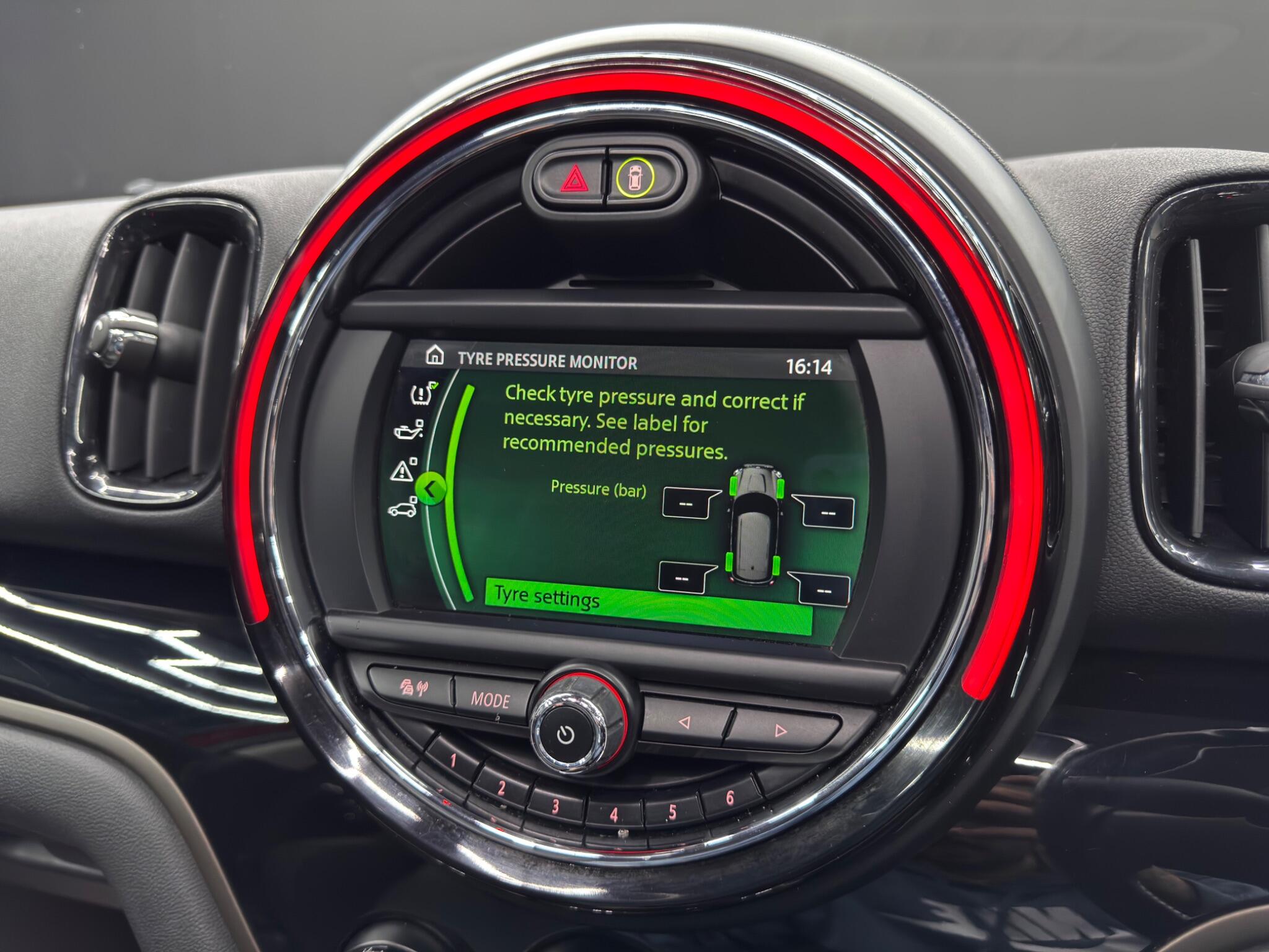 MINI Countryman 1.5 7.6kWh Cooper SE Auto ALL4 Euro 6 (s/s) 5dr 5dr Automatic 2025