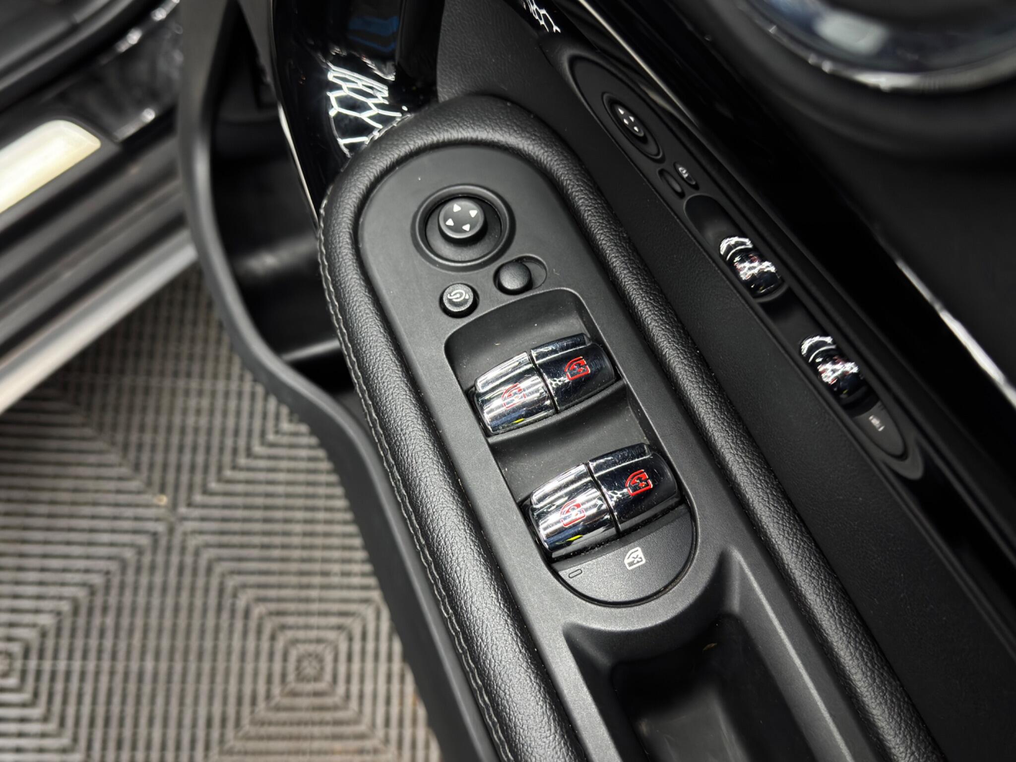 MINI Countryman 2.0 Cooper S Auto Euro 6 (s/s) 5dr 5dr Automatic 2025