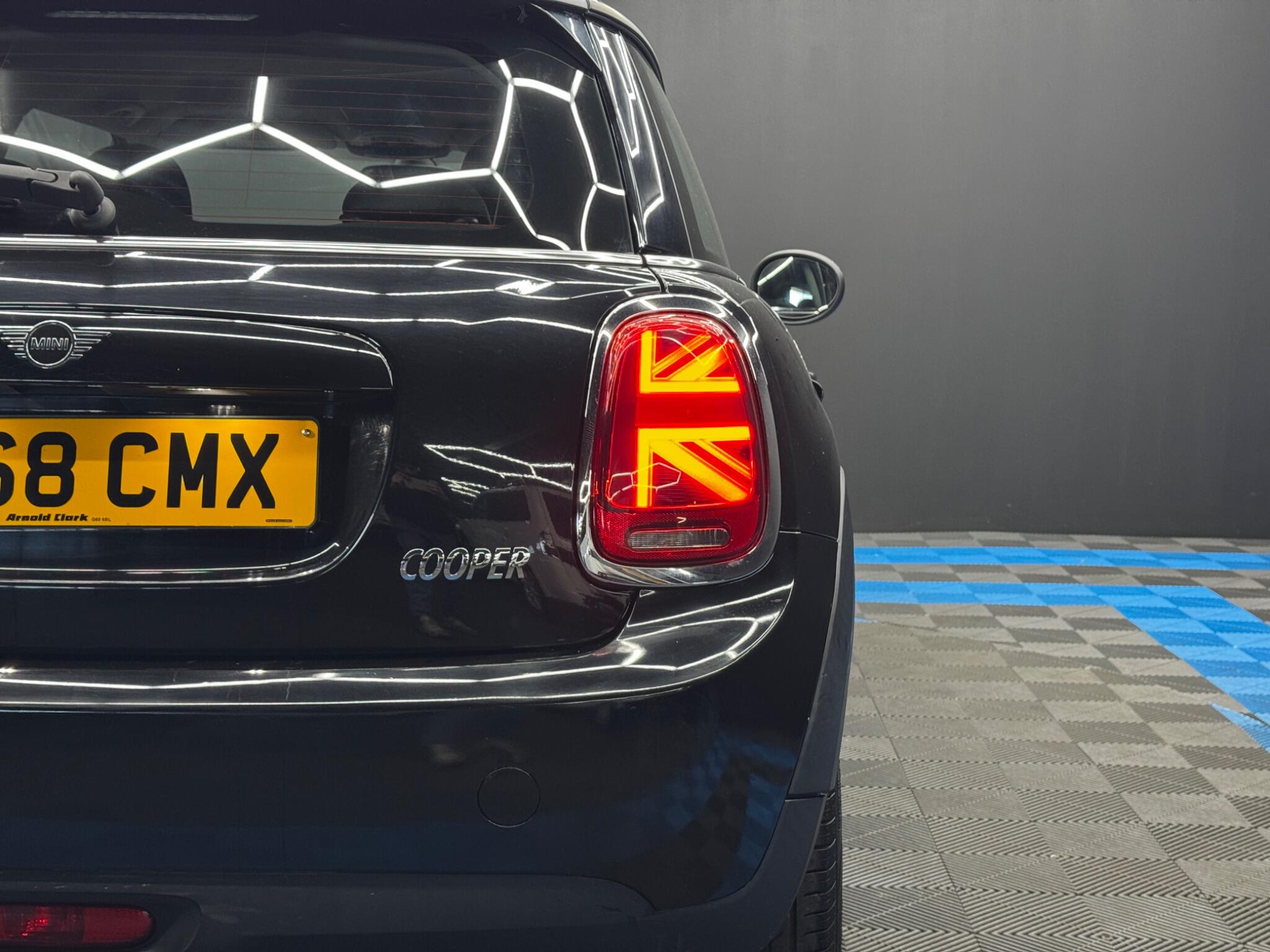 MINI Hatch 1.5 Cooper Euro 6 (s/s) 3dr 3dr Manual 2026