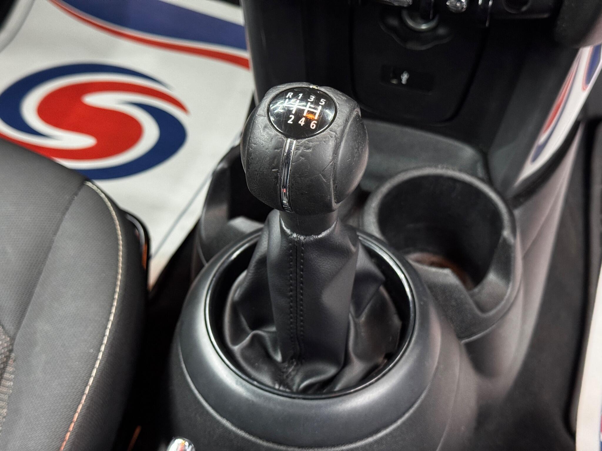 MINI Hatch 1.5 Cooper Euro 6 (s/s) 3dr 3dr Manual 2026