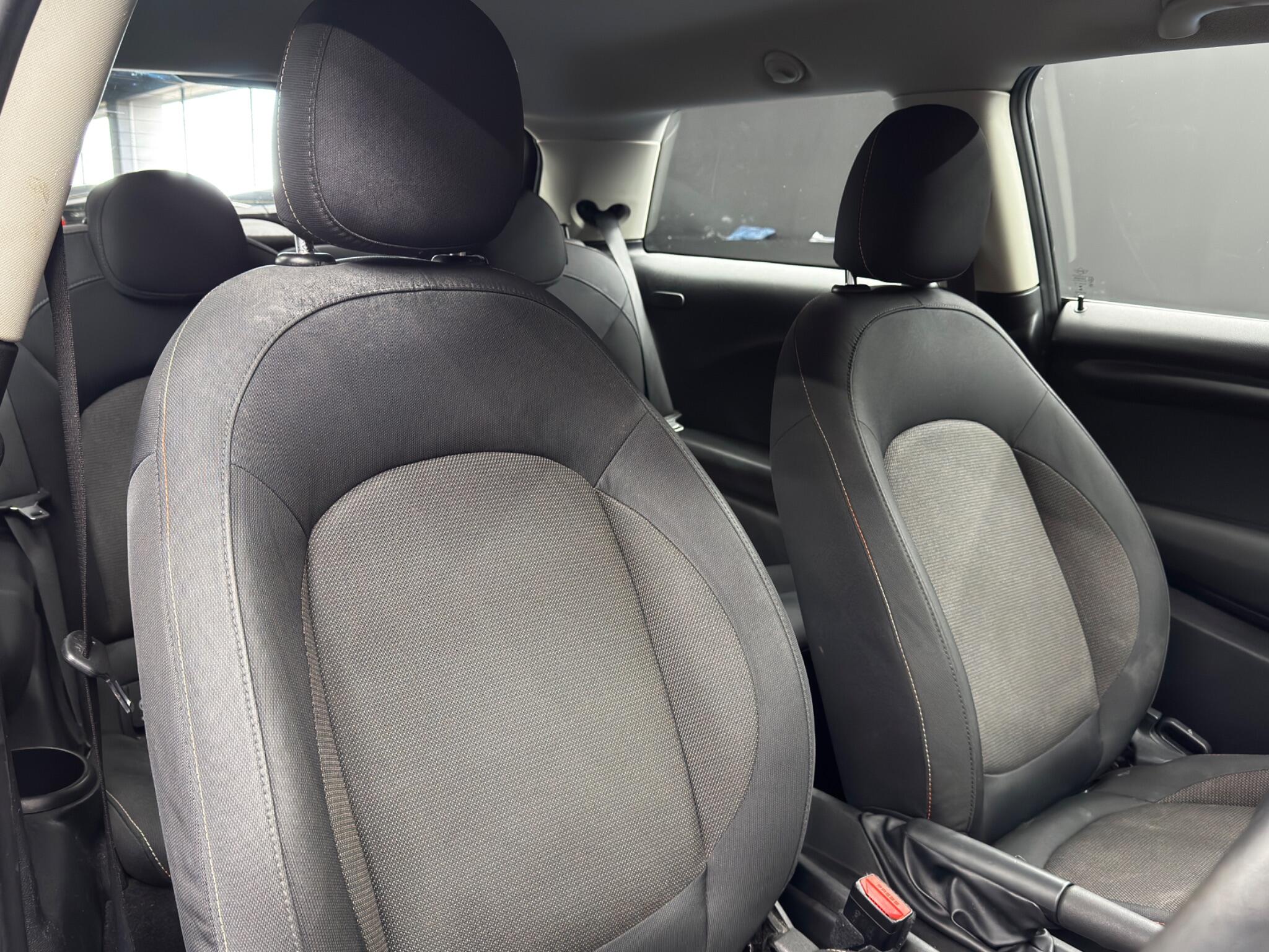 MINI Hatch 1.5 Cooper Euro 6 (s/s) 3dr 3dr Manual 2026