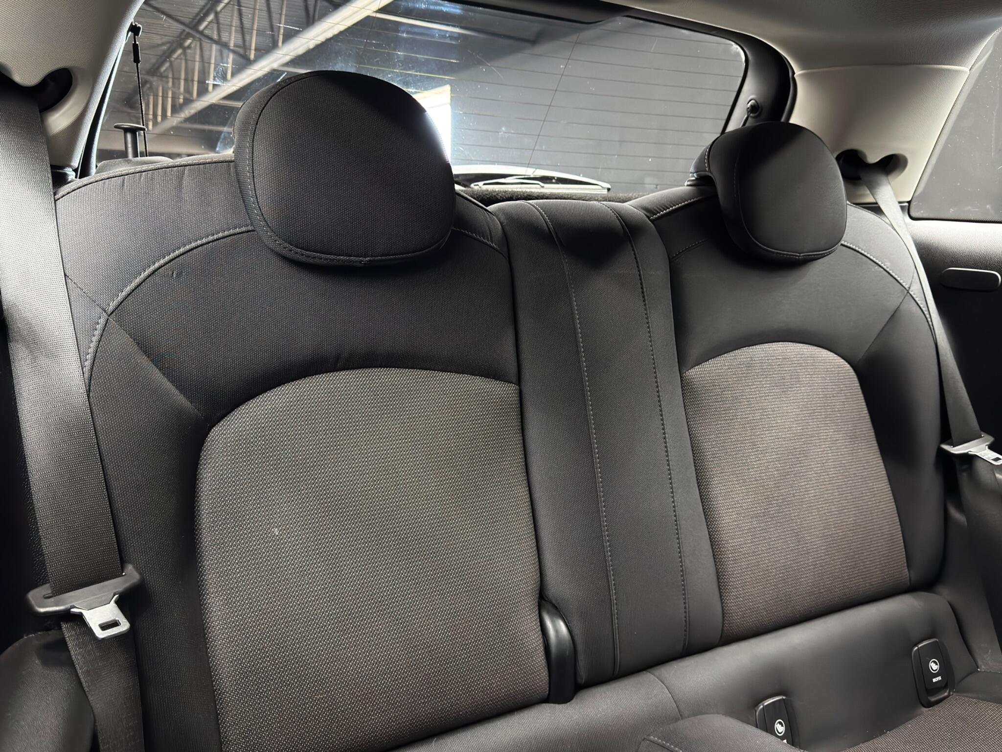 MINI Hatch 1.5 Cooper Euro 6 (s/s) 3dr 3dr Manual 2026