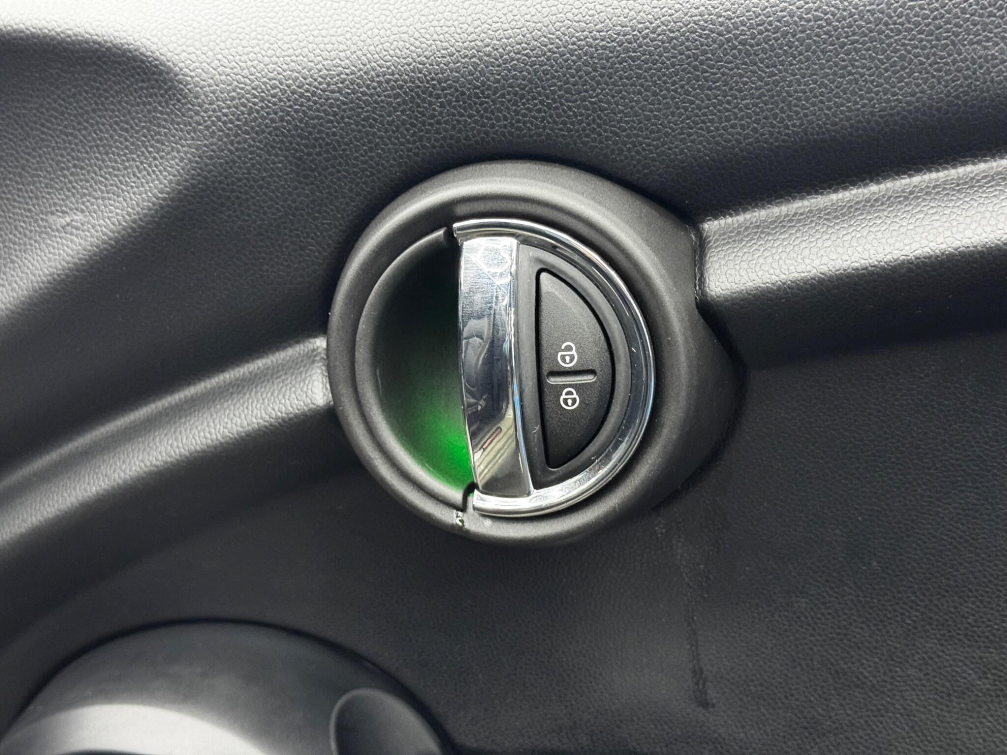 MINI Hatch 1.5 Cooper Sport Steptronic Euro 6 (s/s) 3dr 3dr Automatic 2025