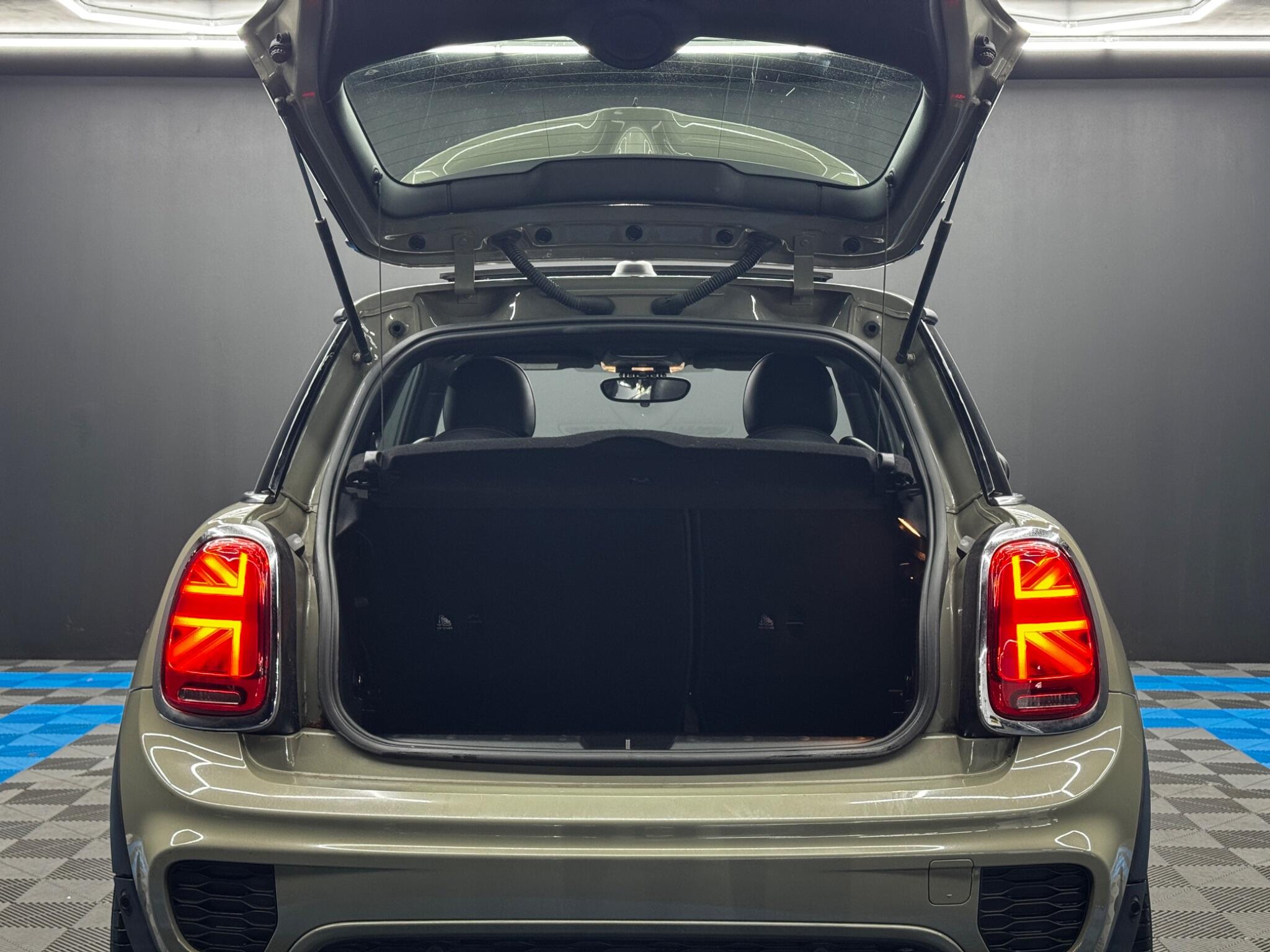 MINI Hatch 1.5 Cooper Sport Steptronic Euro 6 (s/s) 3dr 3dr Automatic 2025