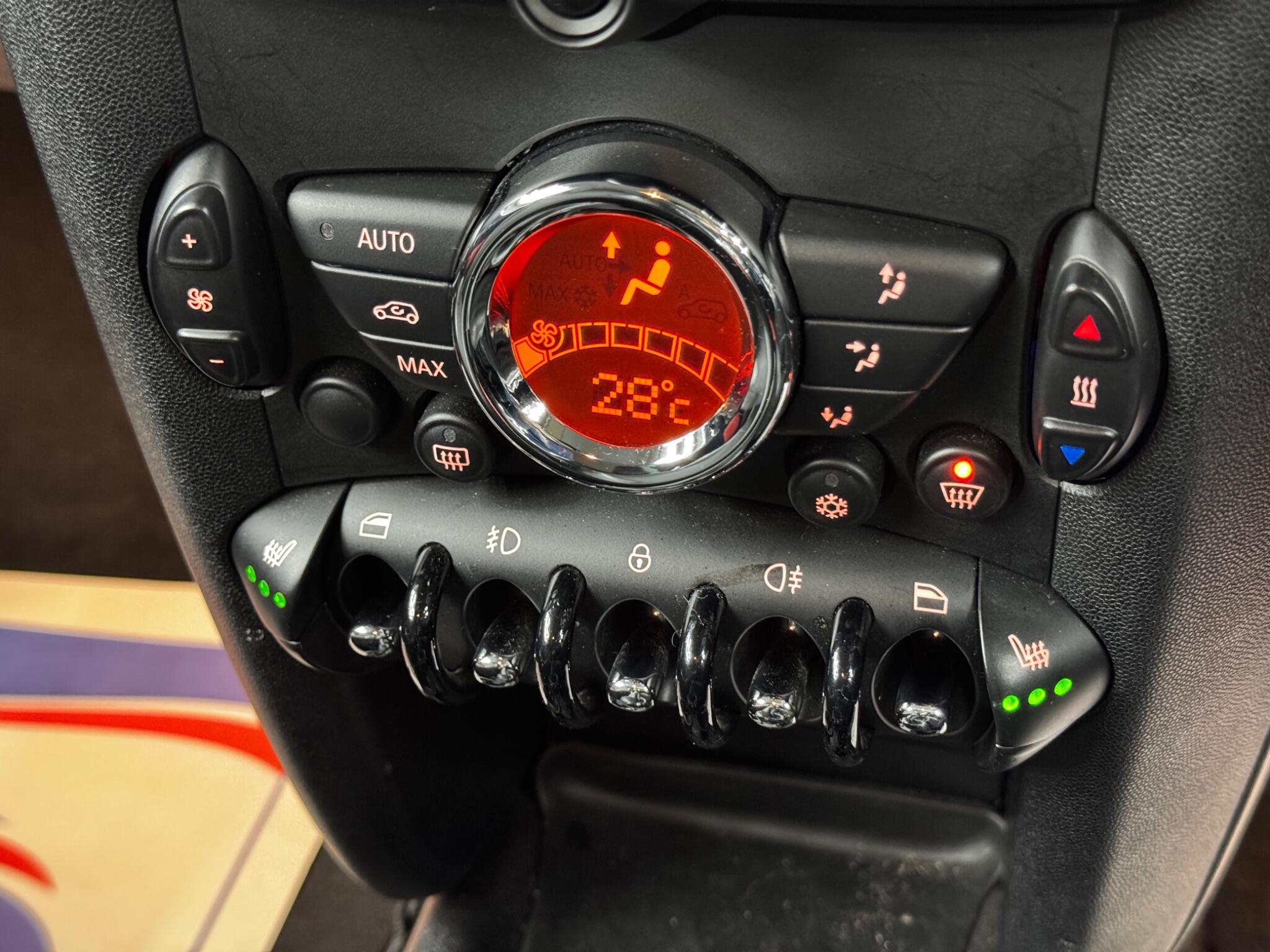 MINI Hatch 1.6 Cooper D Euro 5 (s/s) 3dr 3dr Manual 2026