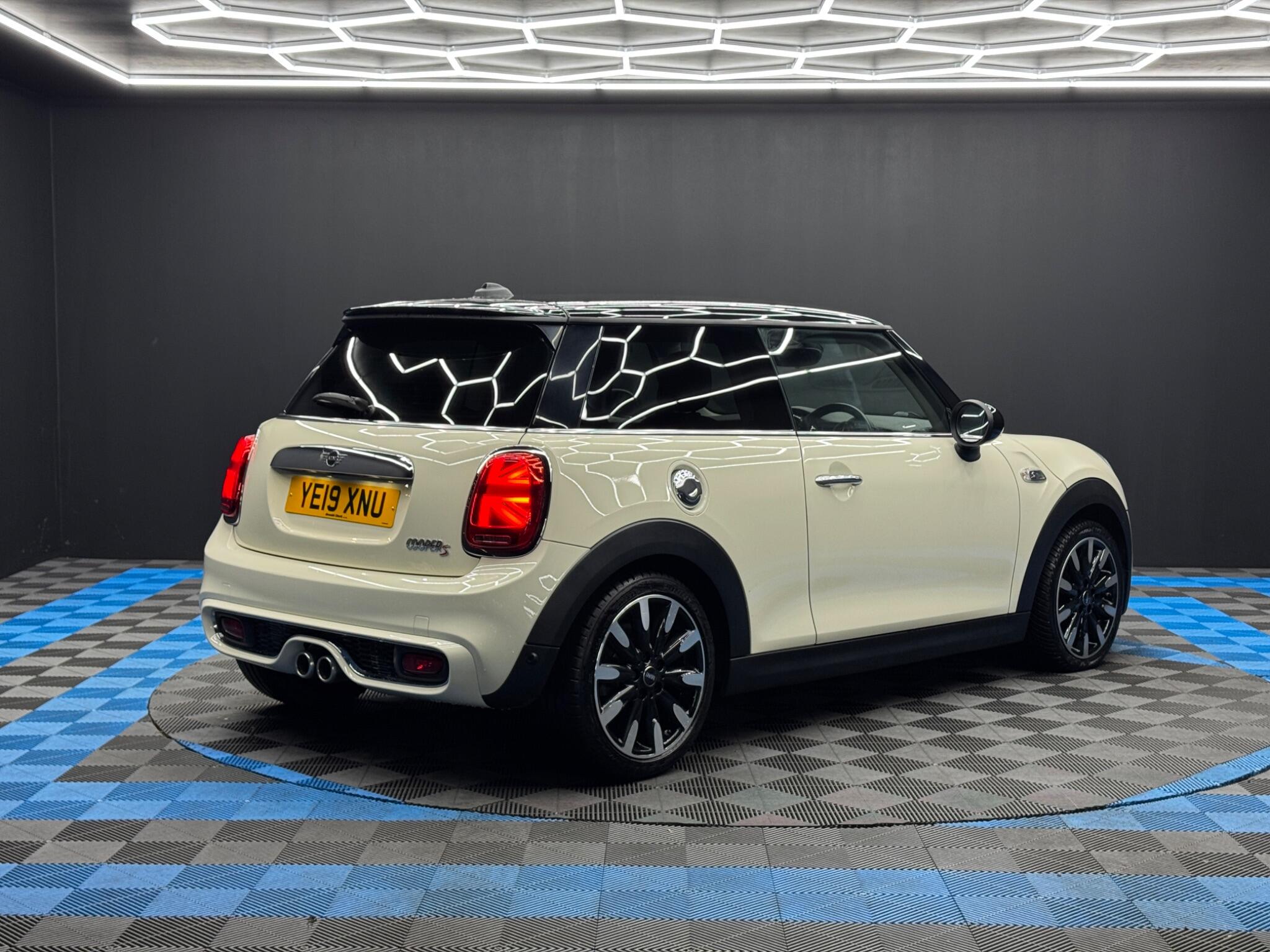 MINI Hatch 2.0 Cooper S Exclusive Euro 6 (s/s) 3dr 3dr Manual 2026
