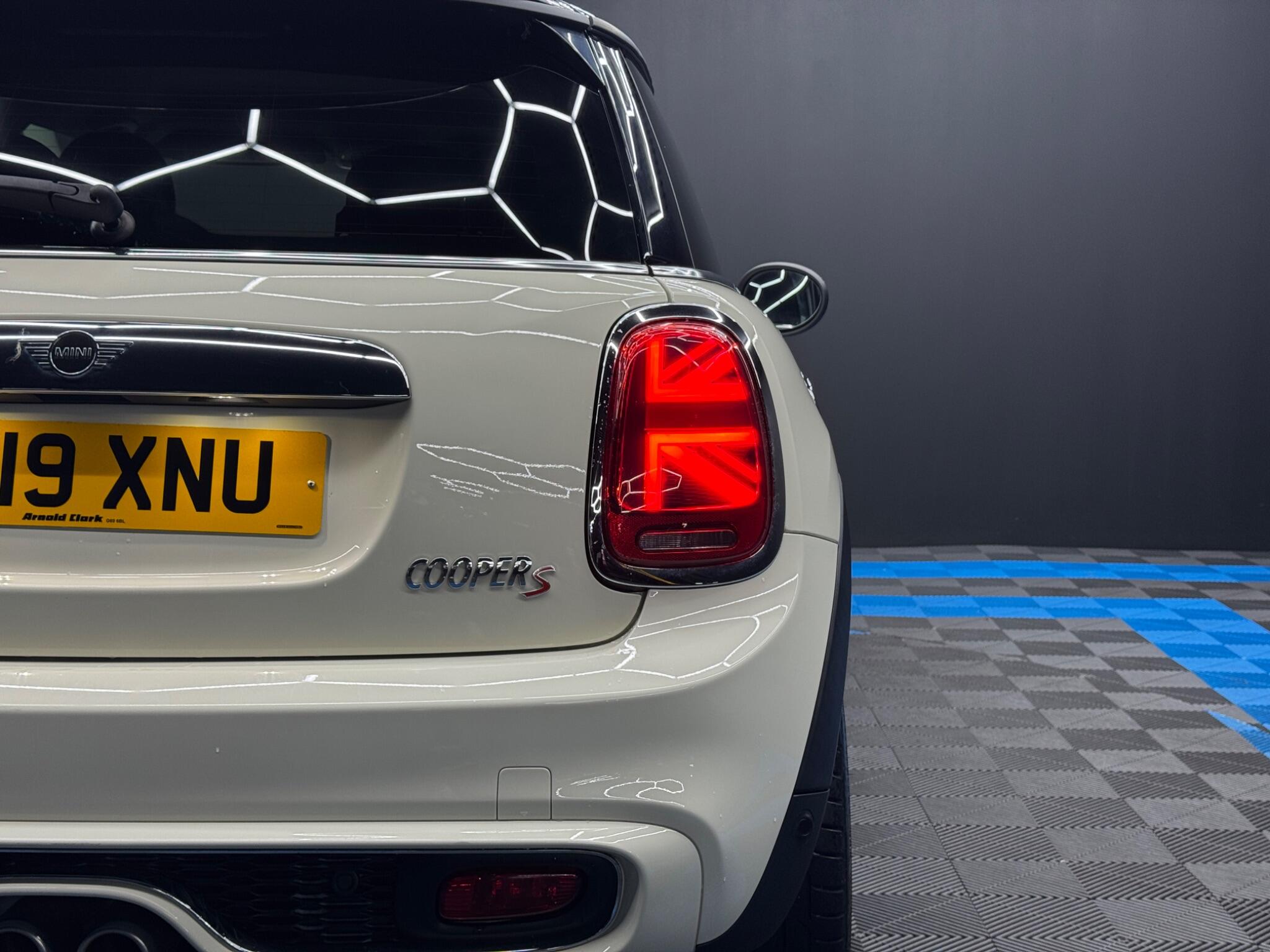 MINI Hatch 2.0 Cooper S Exclusive Euro 6 (s/s) 3dr 3dr Manual 2026