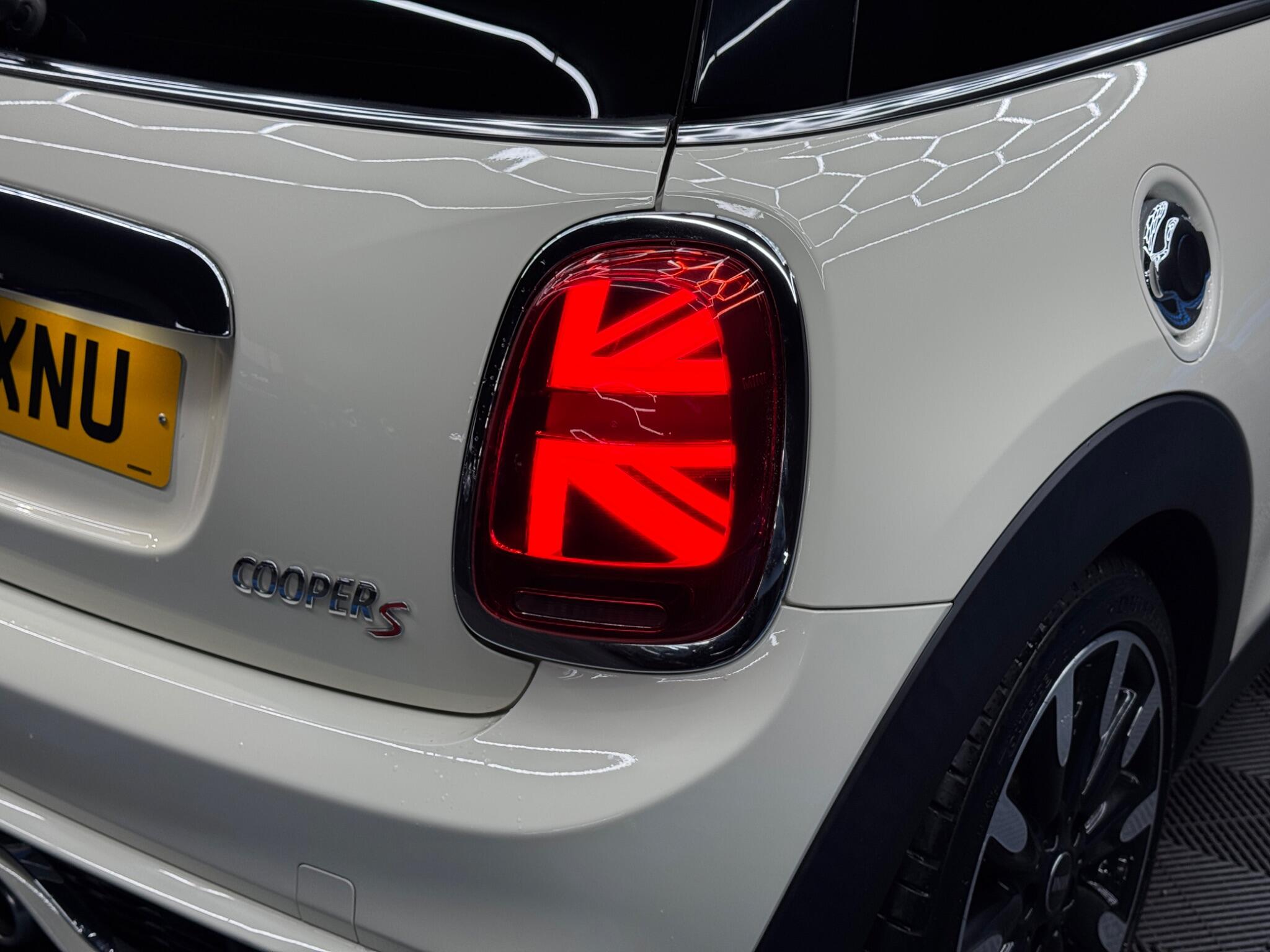 MINI Hatch 2.0 Cooper S Exclusive Euro 6 (s/s) 3dr 3dr Manual 2026