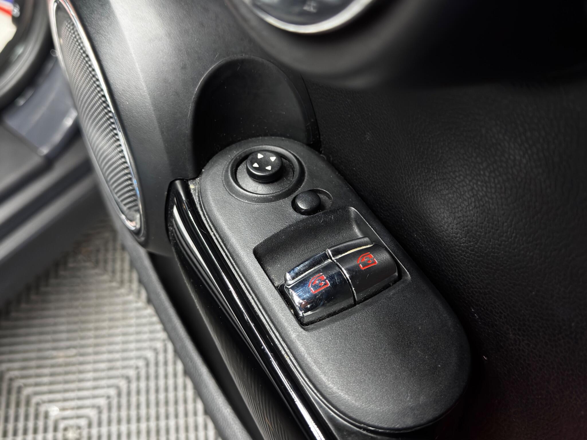 MINI Hatch 2.0 Cooper SD Euro 6 (s/s) 3dr 3dr Manual 2025