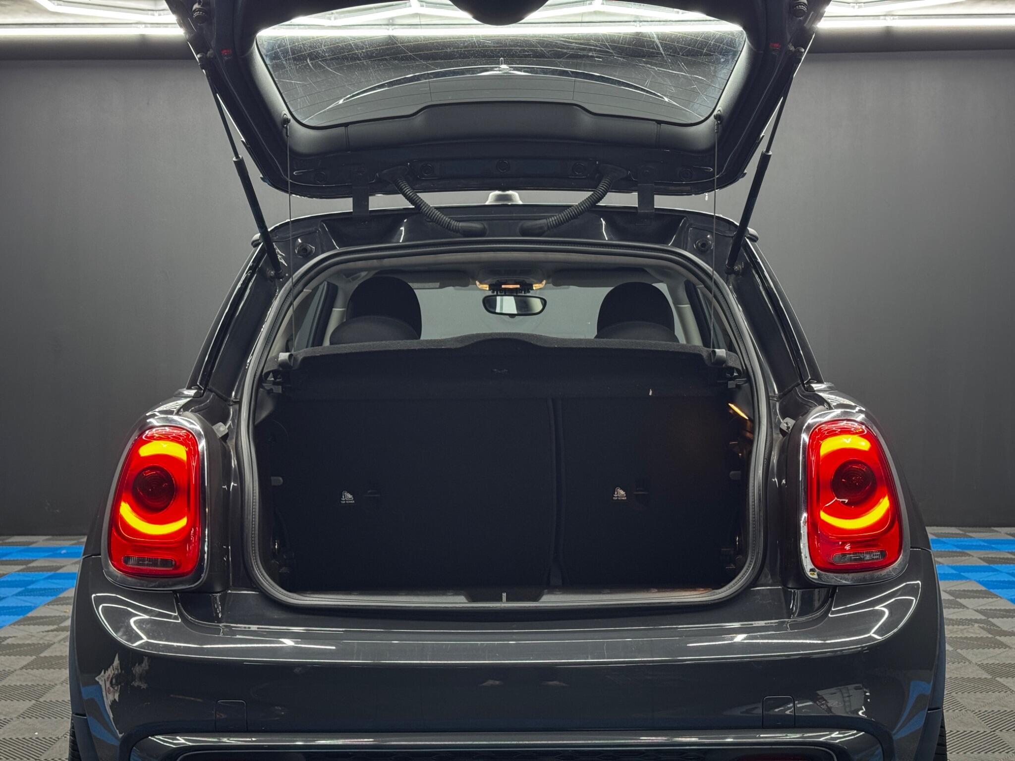 MINI Hatch 2.0 Cooper SD Euro 6 (s/s) 3dr 3dr Manual 2025