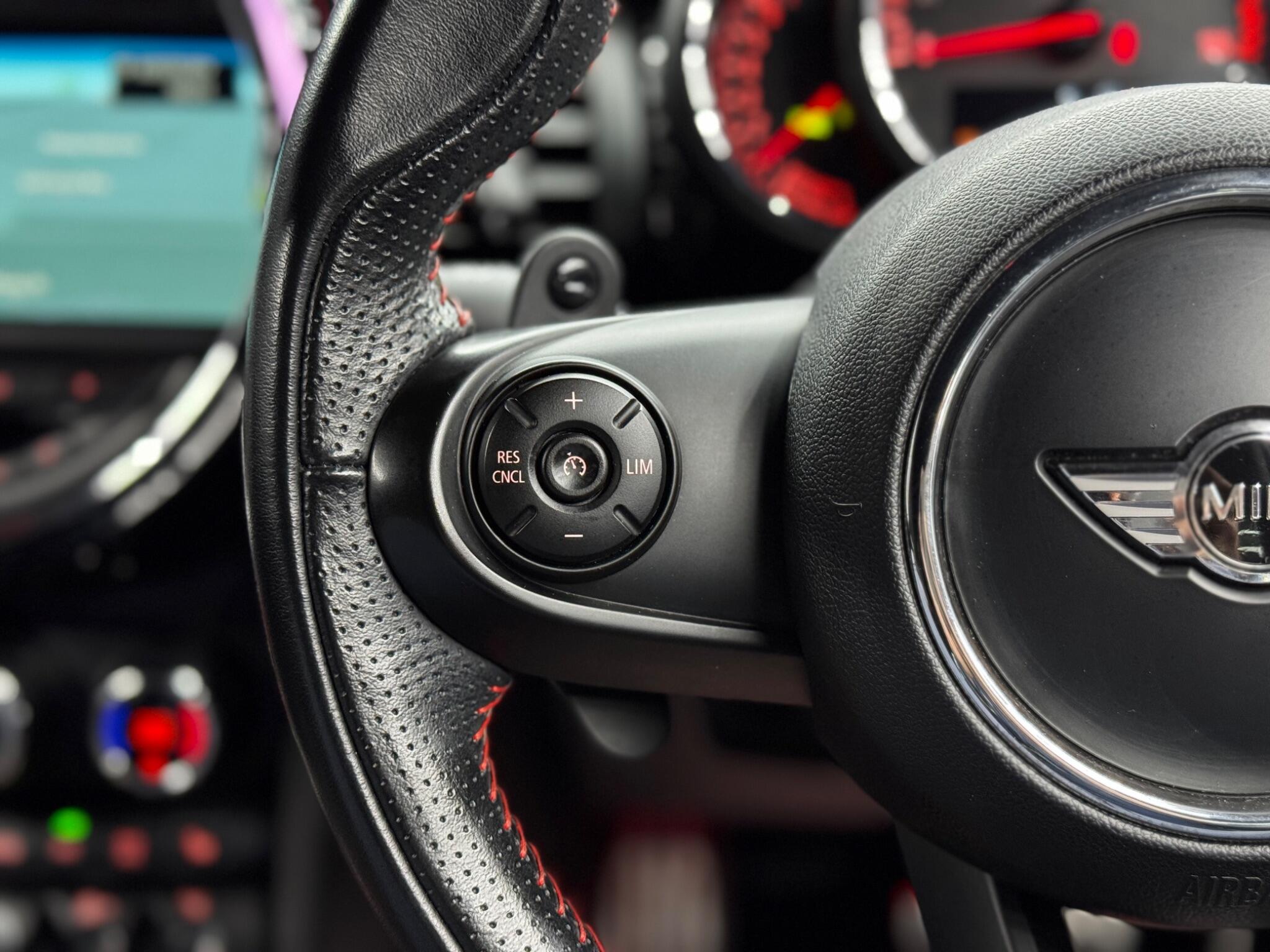 MINI Hatch 2.0 John Cooper Works Auto Euro 6 (s/s) 3dr 3dr Automatic 2026