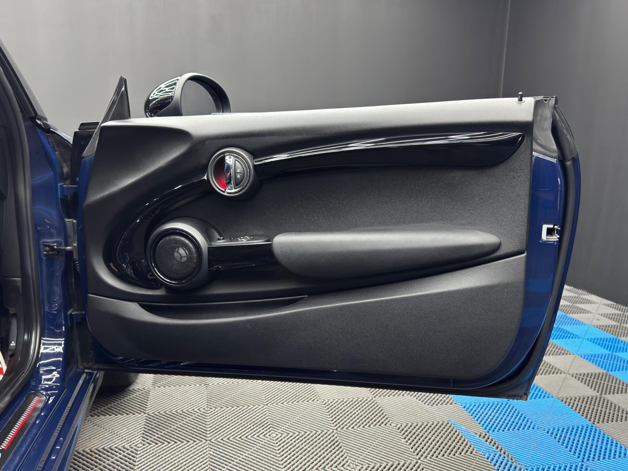 MINI Hatch 2.0 John Cooper Works Auto Euro 6 (s/s) 3dr 3dr Automatic 2026