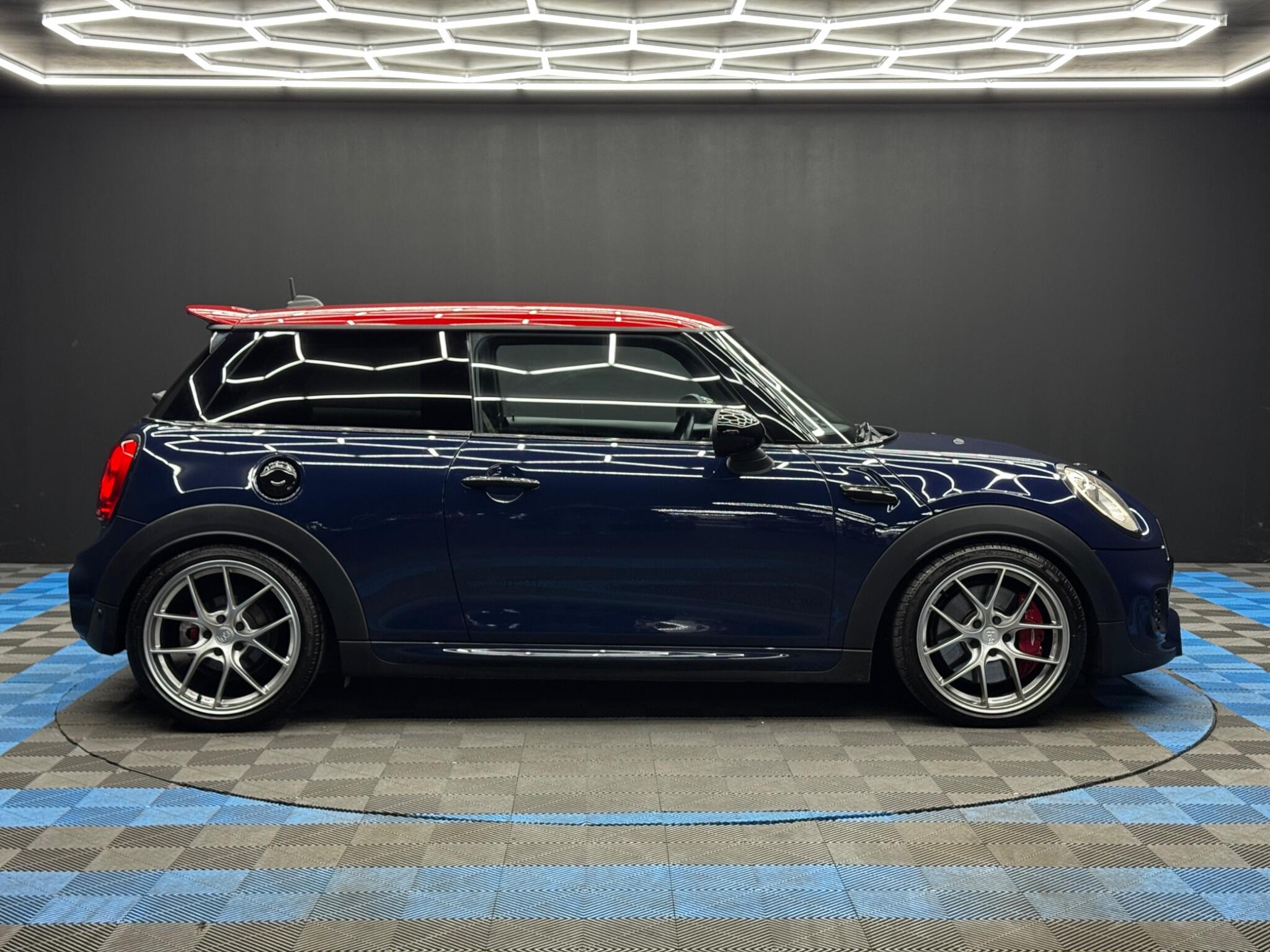 MINI Hatch 2.0 John Cooper Works Auto Euro 6 (s/s) 3dr 3dr Automatic 2026