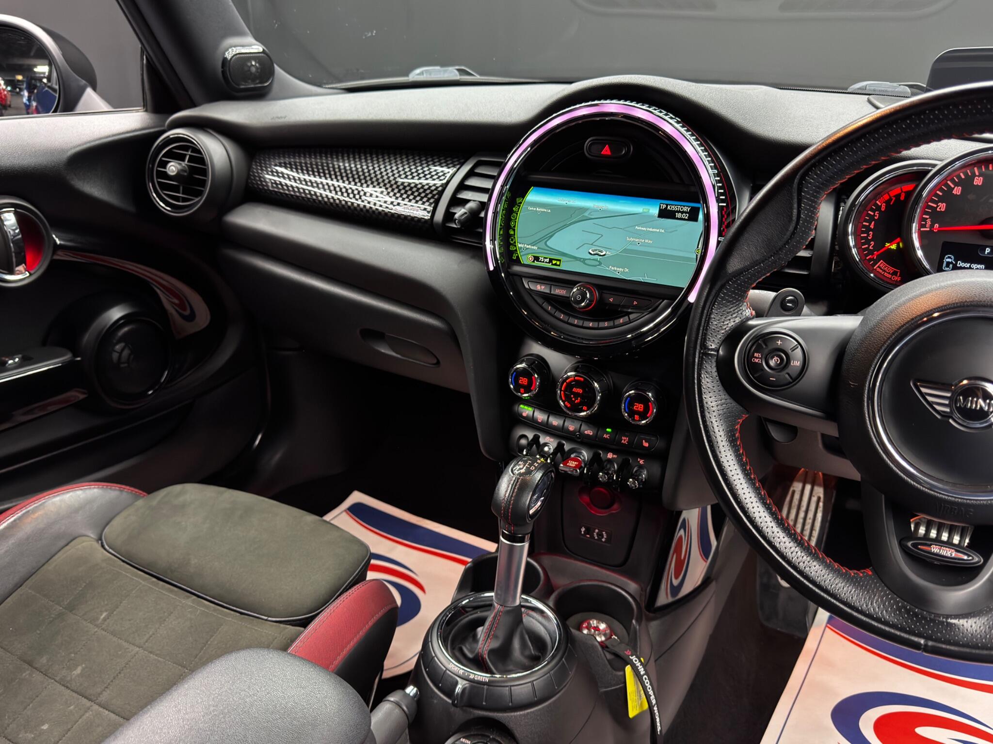 MINI Hatch 2.0 John Cooper Works Auto Euro 6 (s/s) 3dr 3dr Automatic 2026