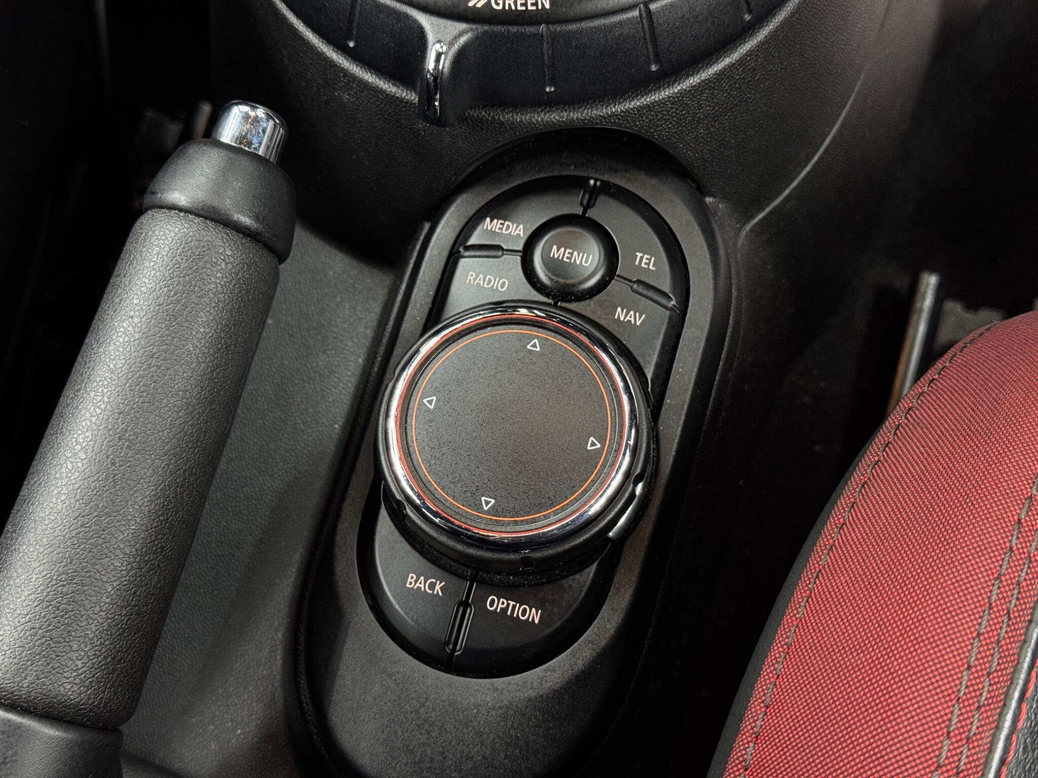 MINI Hatch 2.0 John Cooper Works Auto Euro 6 (s/s) 3dr 3dr Automatic 2026