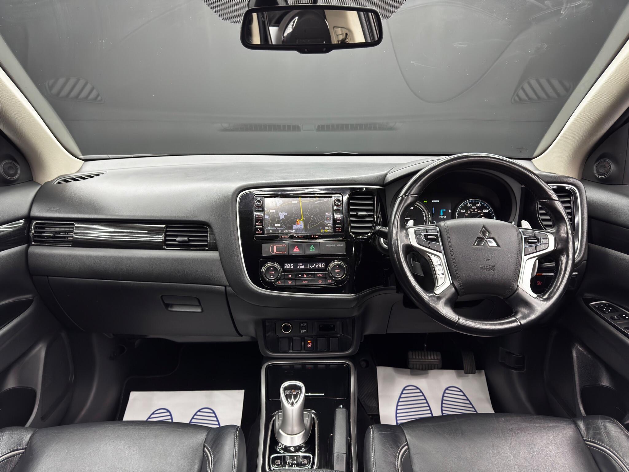 Mitsubishi Outlander 2.0h 12kWh GX4h CVT 4WD Euro 6 (s/s) 5dr 5dr Automatic 2025