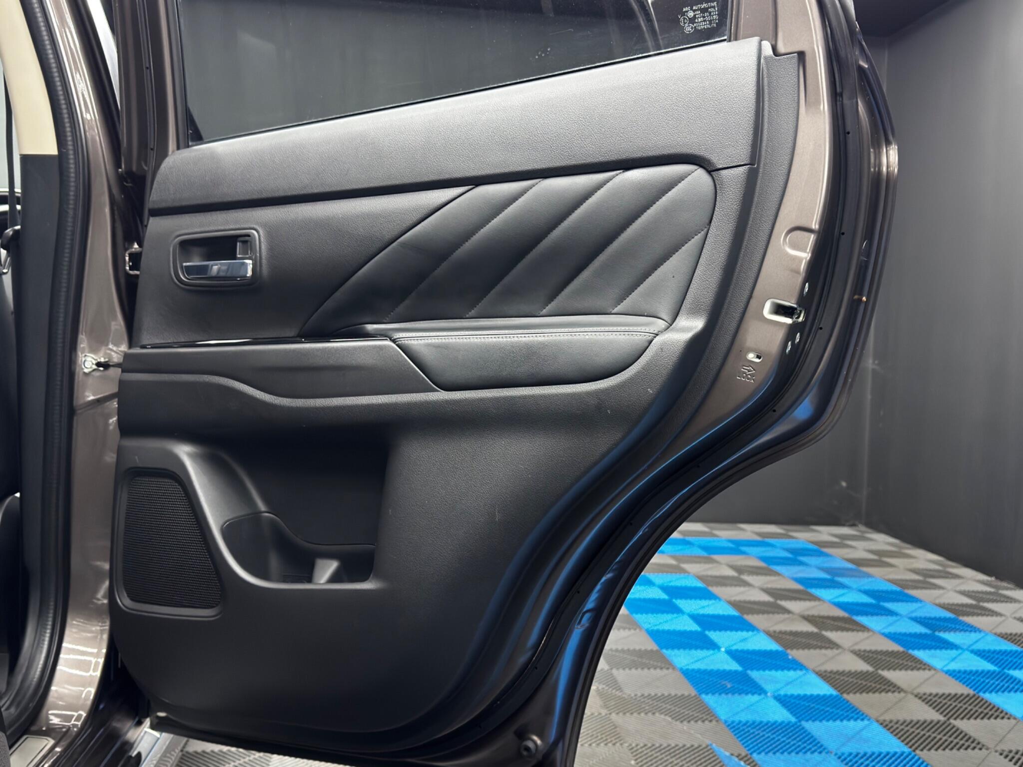 Mitsubishi Outlander 2.0h 12kWh GX4h CVT 4WD Euro 6 (s/s) 5dr 5dr Automatic 2025