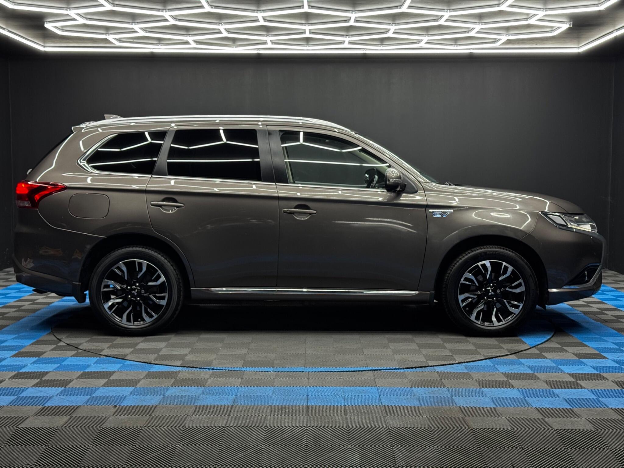 Mitsubishi Outlander 2.0h 12kWh GX4h CVT 4WD Euro 6 (s/s) 5dr 5dr Automatic 2025