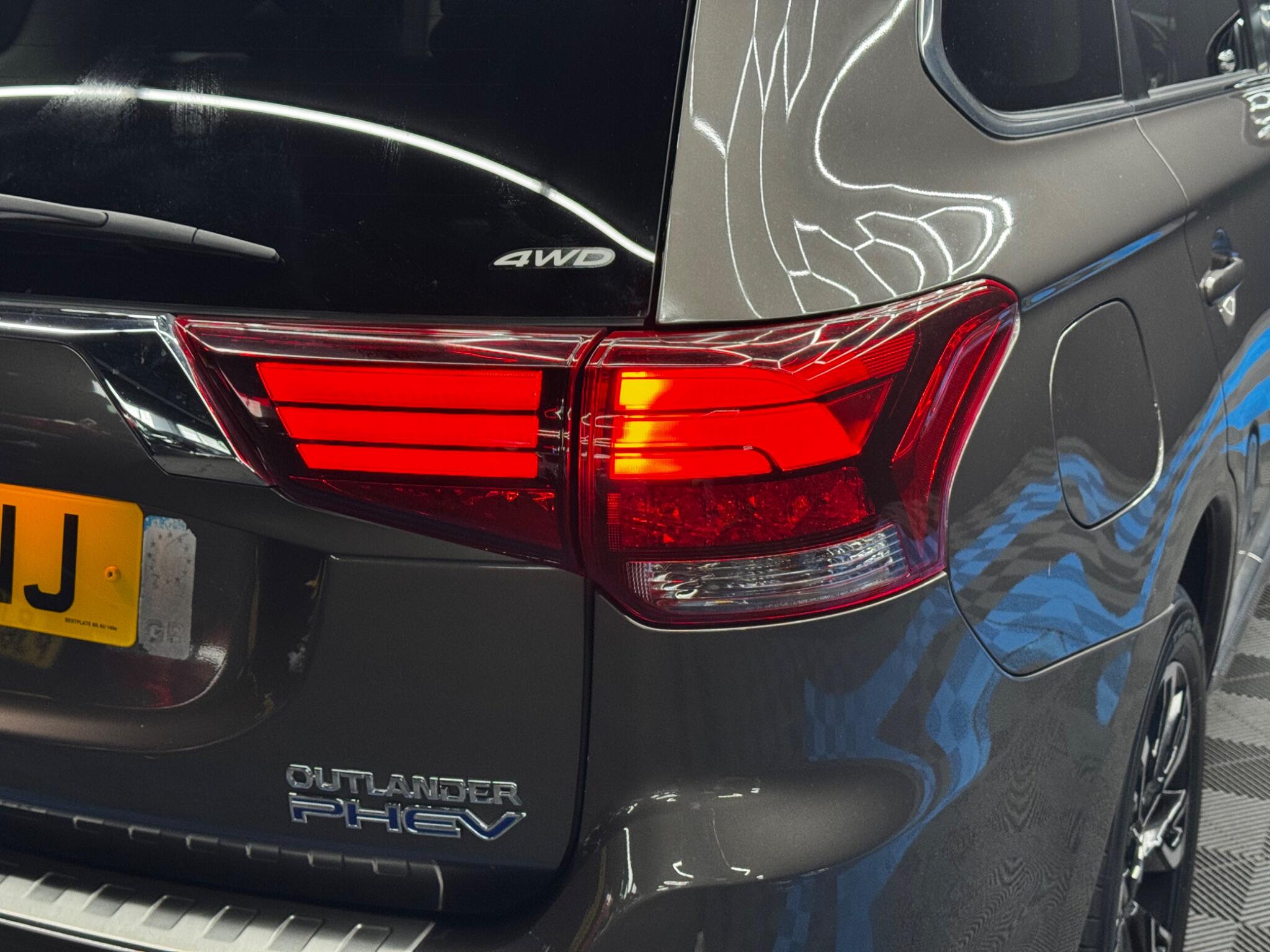 Mitsubishi Outlander 2.0h 12kWh GX4h CVT 4WD Euro 6 (s/s) 5dr 5dr Automatic 2025