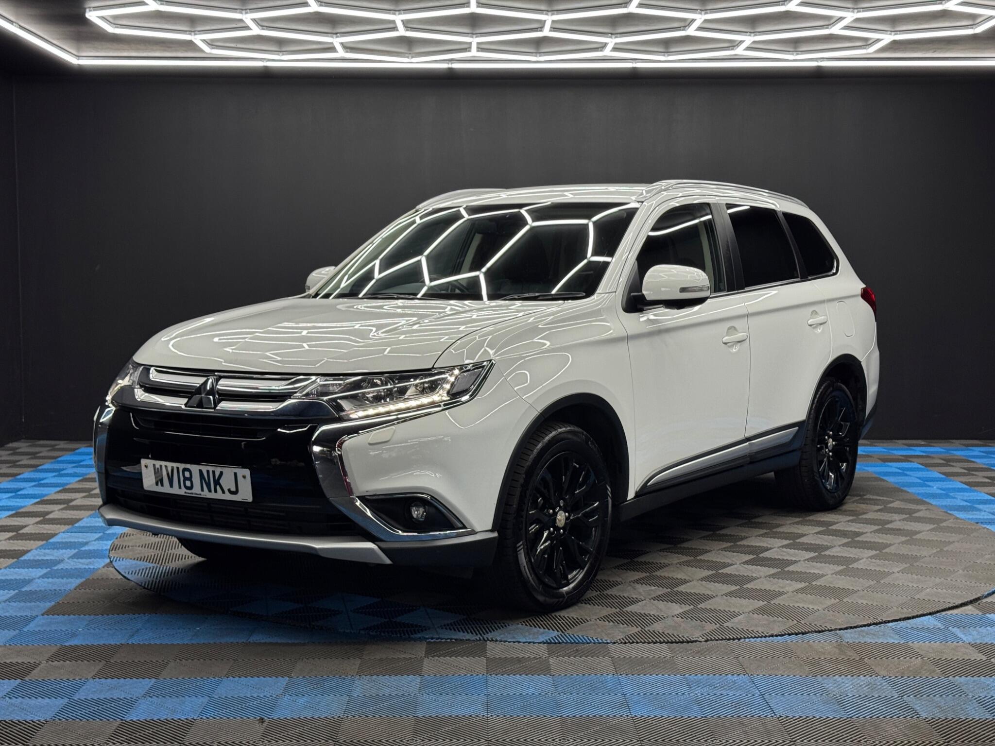 Mitsubishi Outlander 2.2 DI-D 4 Auto 4WD Euro 6 5dr 5dr Automatic 2026