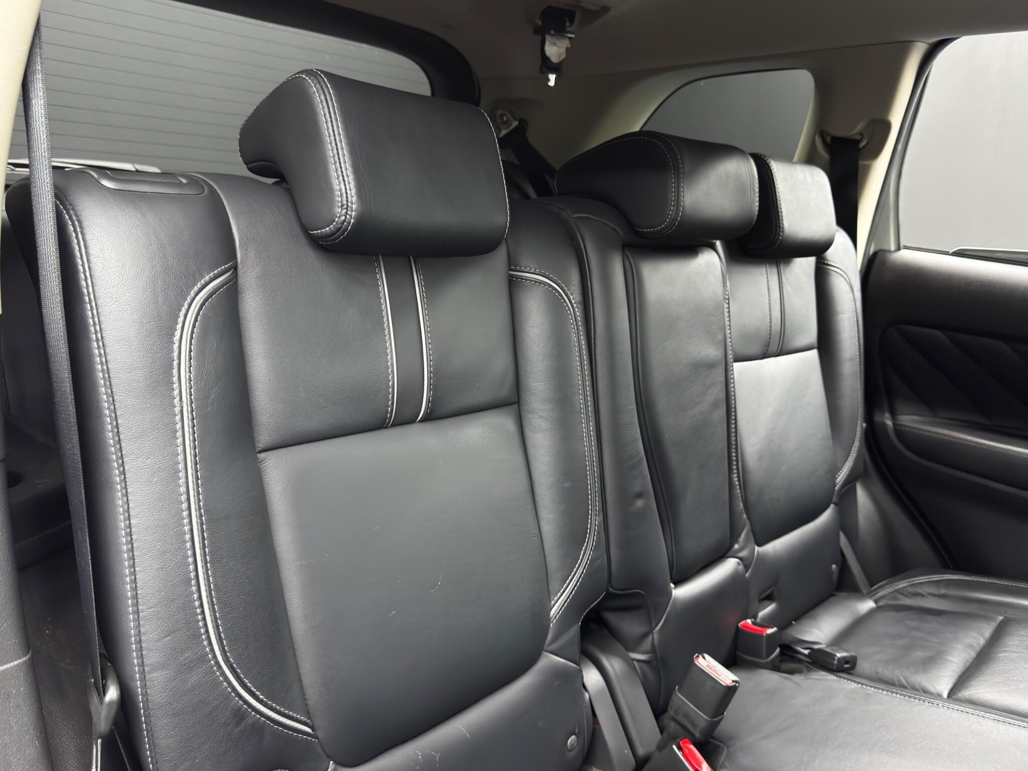 Mitsubishi Outlander 2.2 DI-D 4 Auto 4WD Euro 6 5dr 5dr Automatic 2026