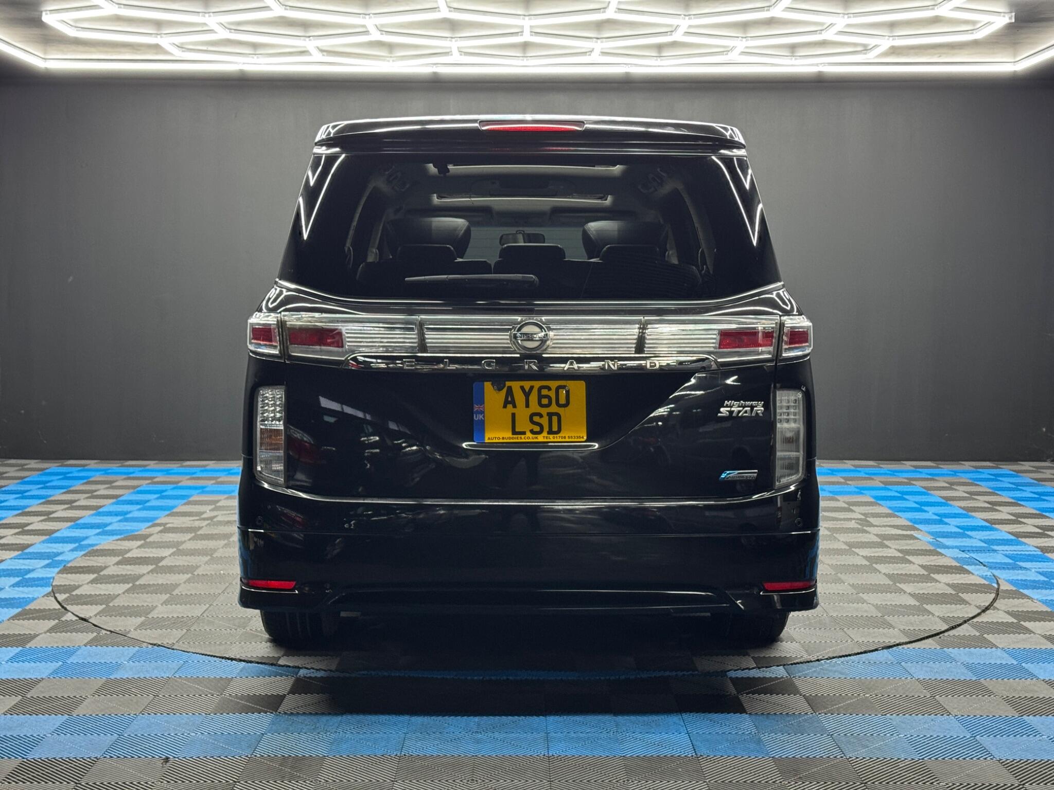 Nissan Elgrand 5dr Automatic 2026