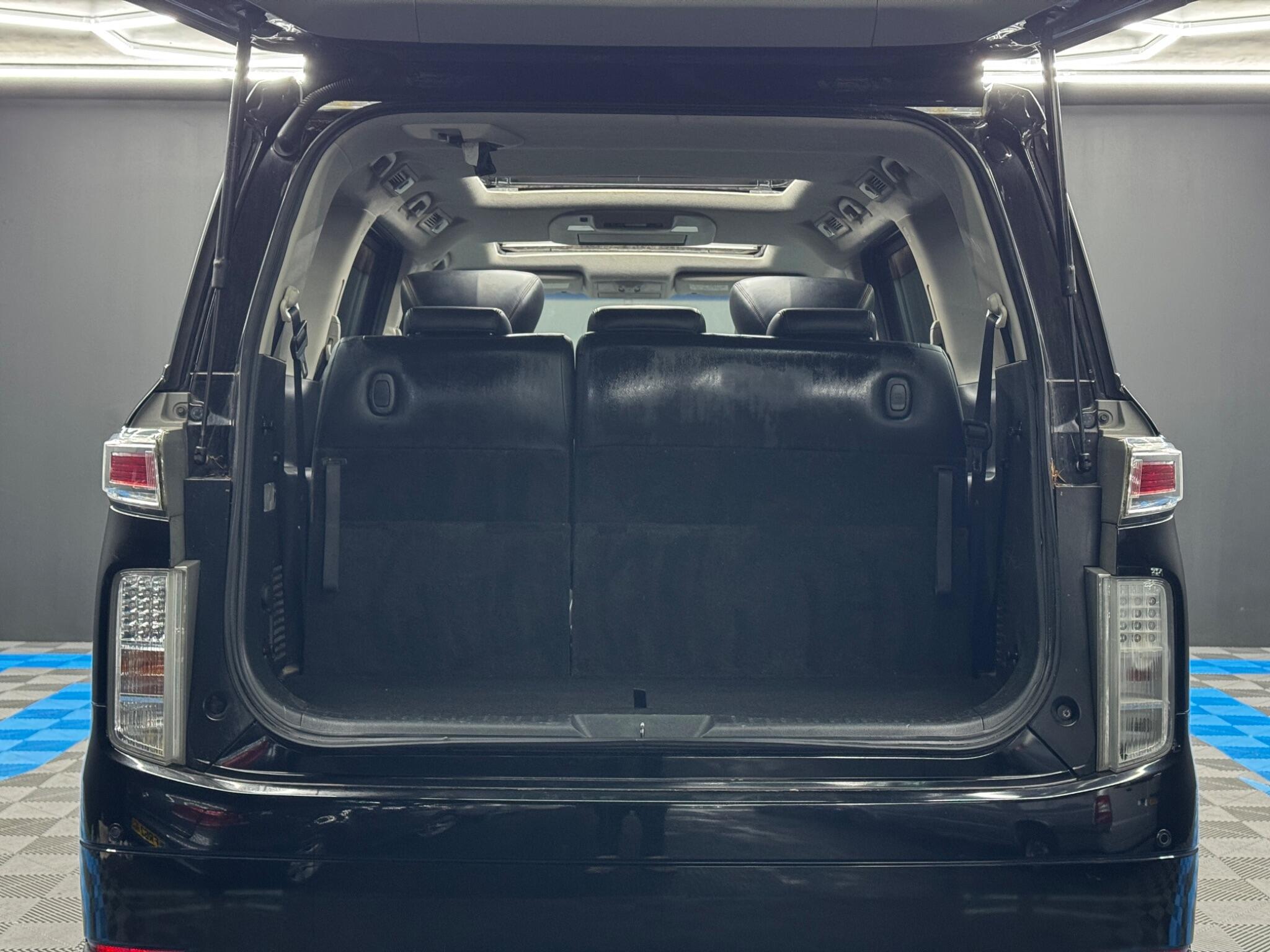 Nissan Elgrand 5dr Automatic 2026