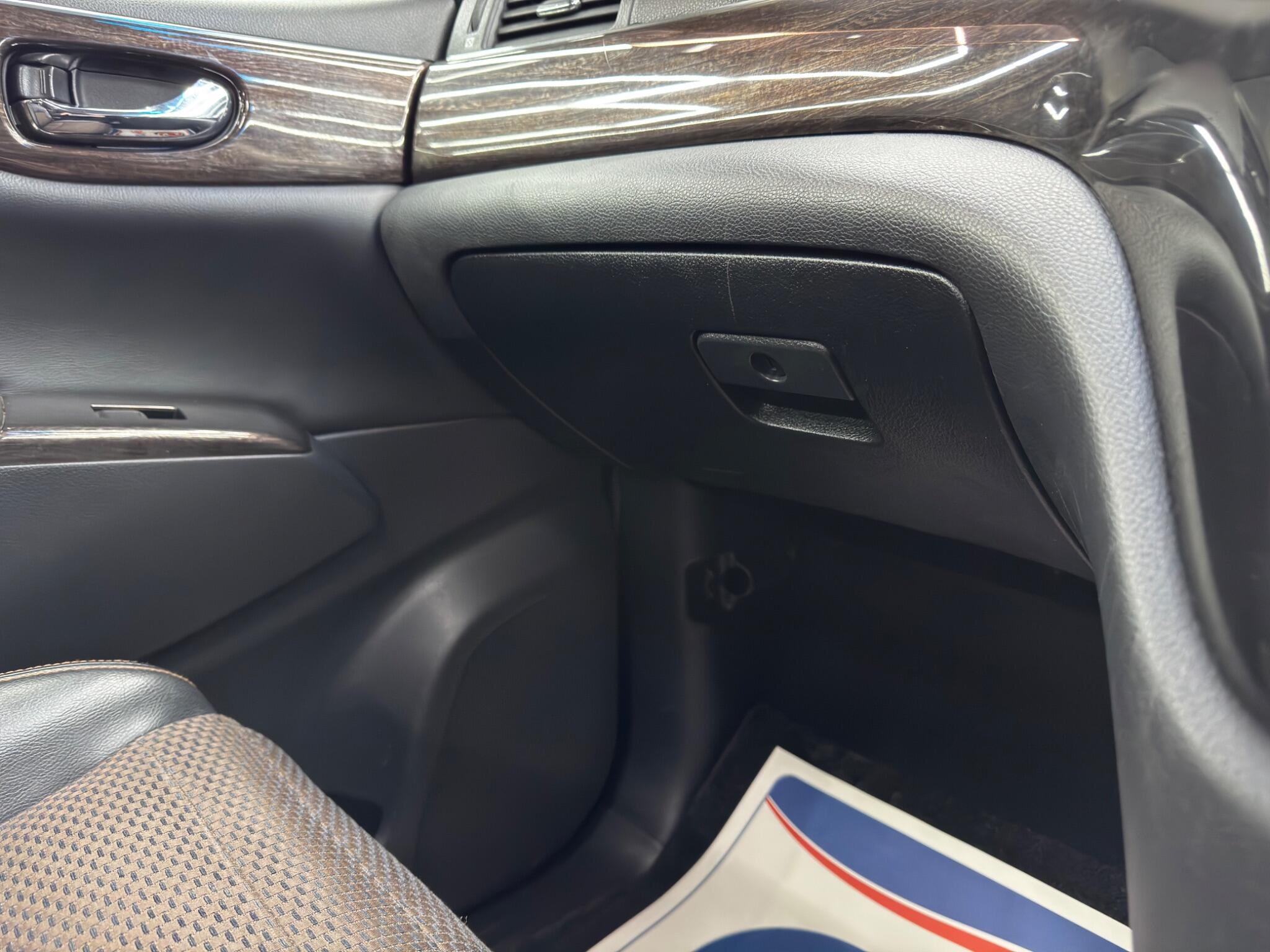 Nissan Elgrand 5dr Automatic 2026