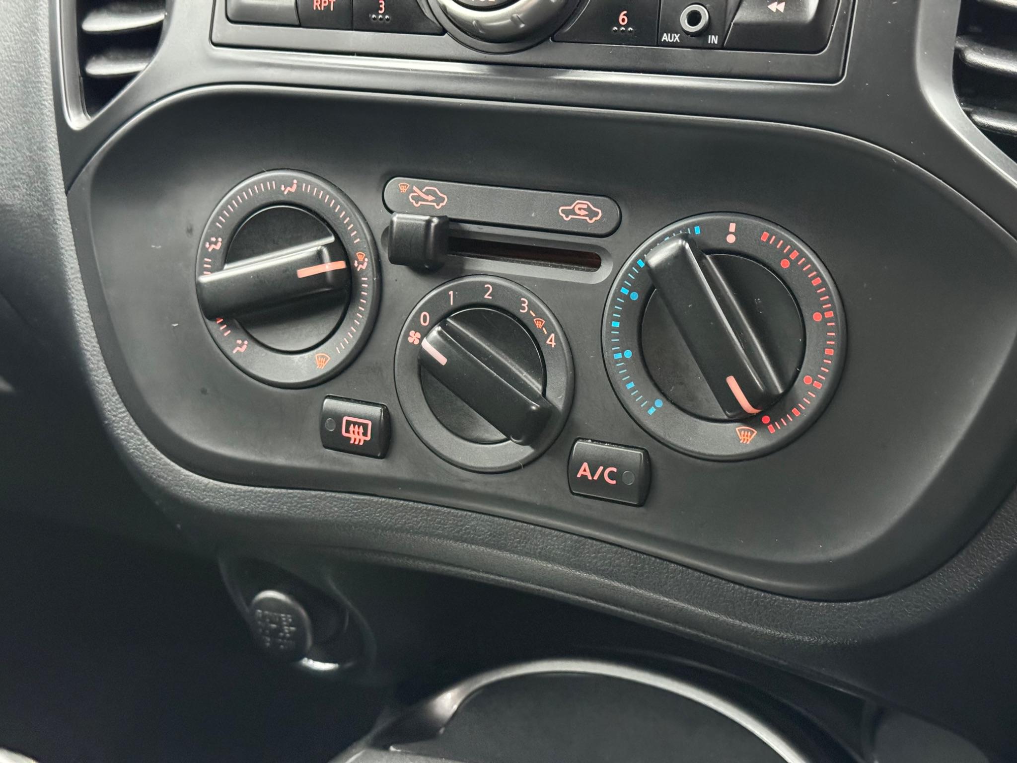 Nissan Juke 1.5 dCi 8v Visia Euro 5 (s/s) 5dr 5dr Manual 2025