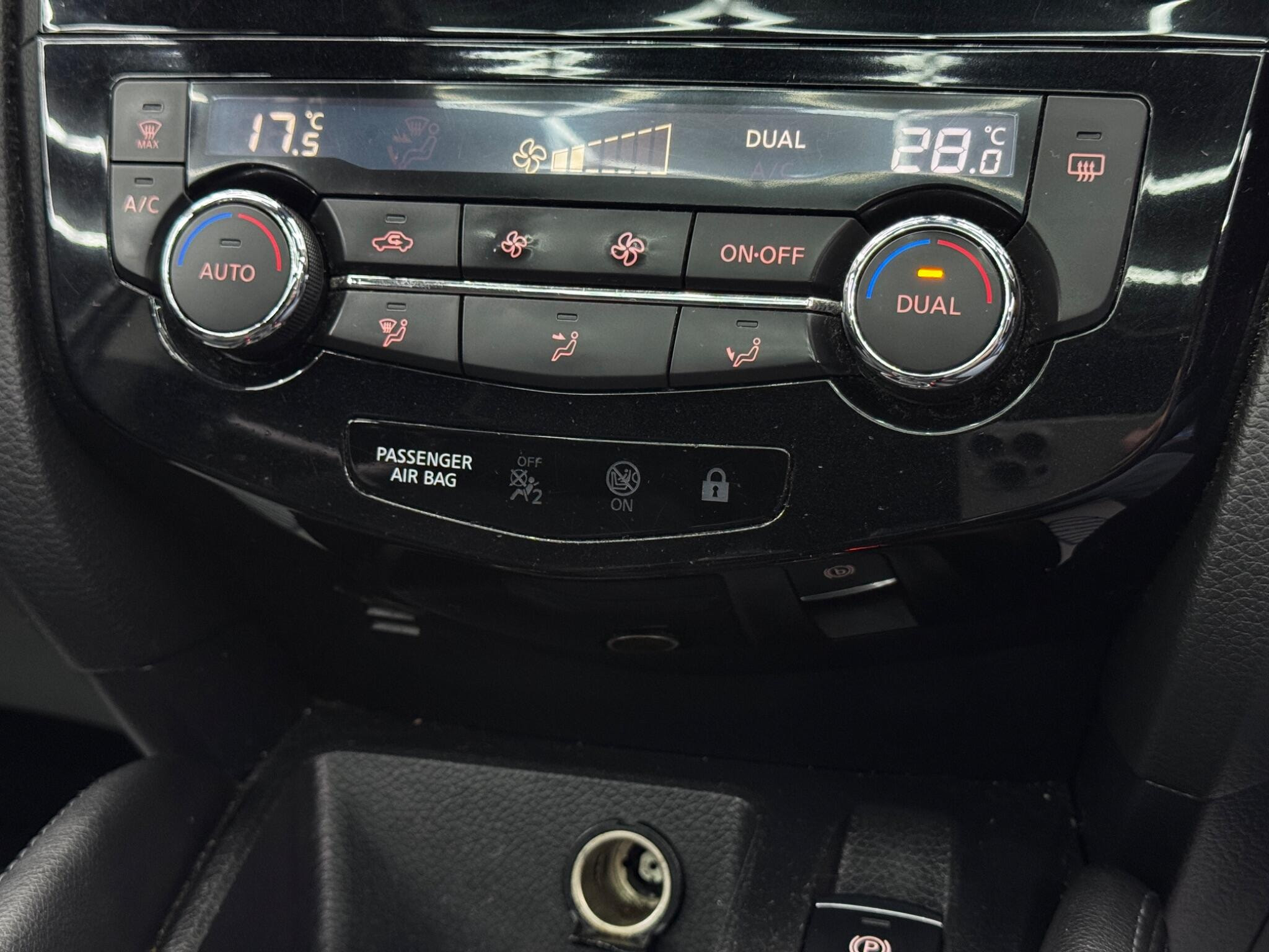 Nissan Qashqai 1.5 dCi N-Connecta Euro 6 (s/s) 5dr 5dr Manual 2026