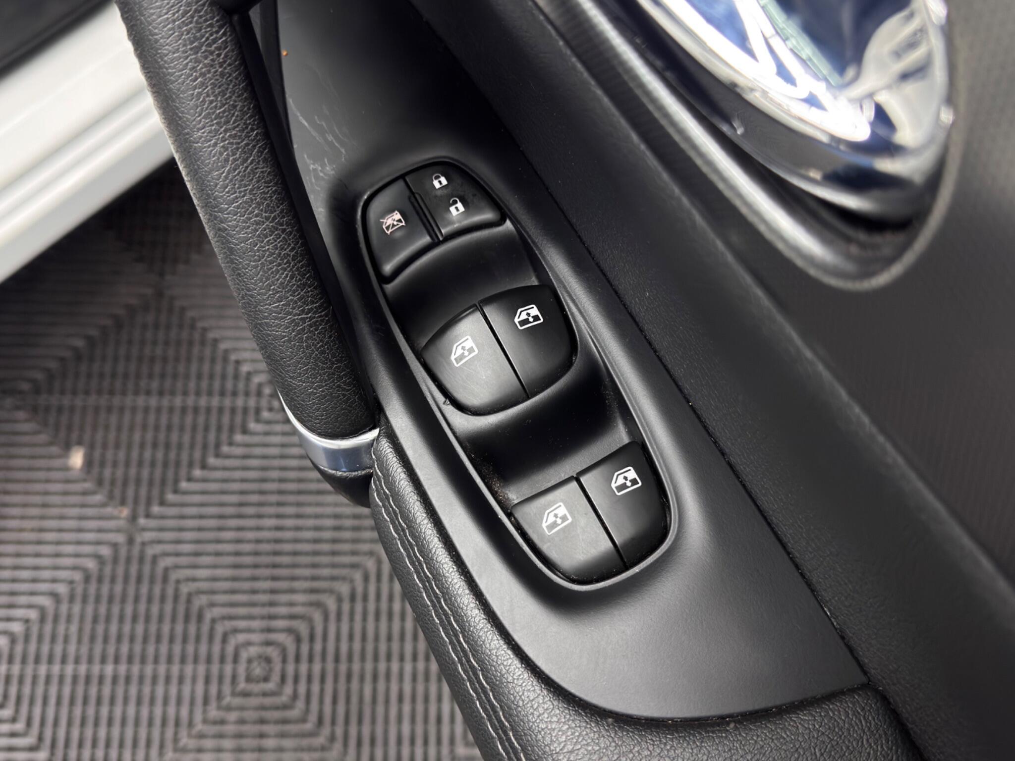 Nissan Qashqai 1.5 dCi Tekna Euro 6 (s/s) 5dr 5dr Manual 2025