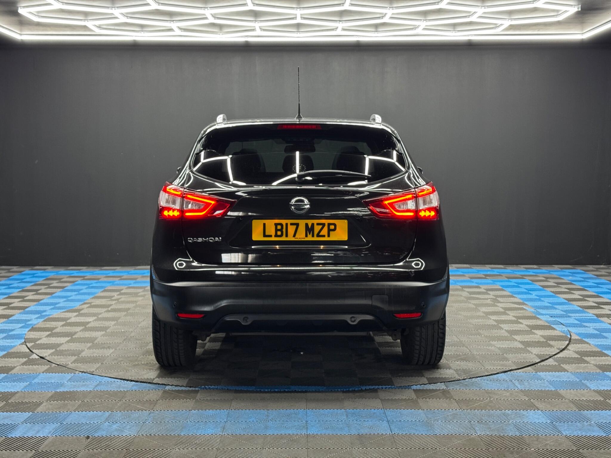 Nissan Qashqai 1.6 dCi N-Vision XTRON 2WD Euro 6 (s/s) 5dr 5dr Automatic 2026