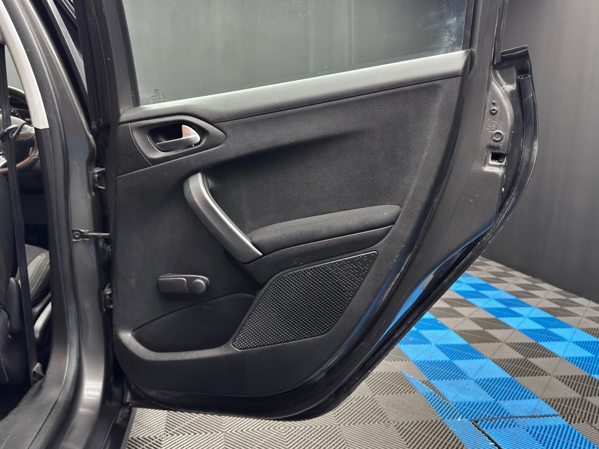 Peugeot 2008 1.2 PureTech Active Euro 6 (s/s) 5dr 5dr Manual 2026