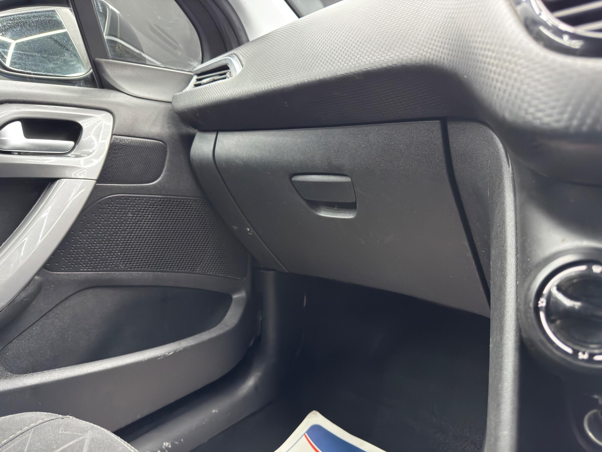 Peugeot 2008 1.2 PureTech Active Euro 6 (s/s) 5dr 5dr Manual 2026