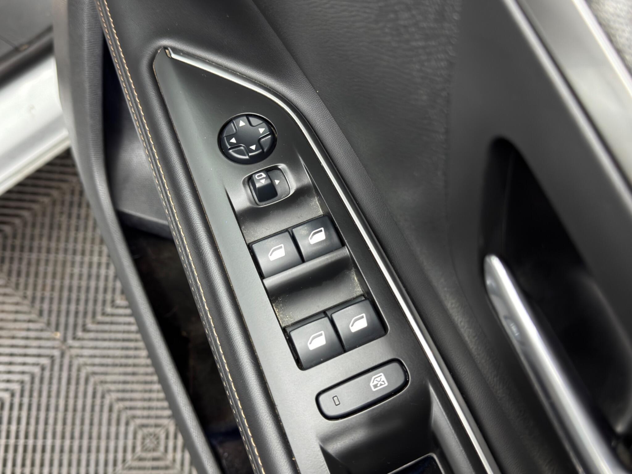 Peugeot 5008 1.2 PureTech GT Line Euro 6 (s/s) 5dr 5dr Manual 2026