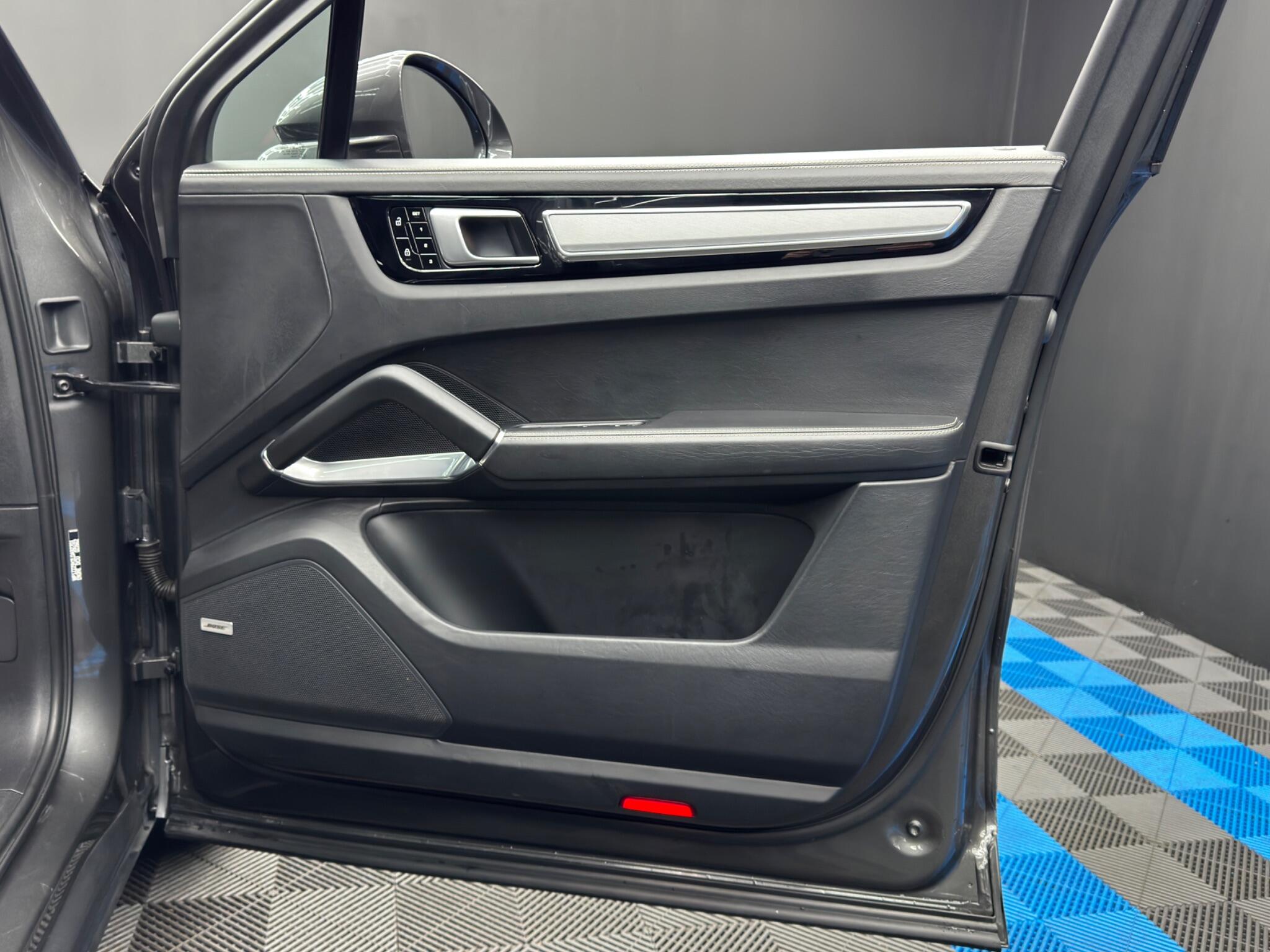 Porsche Cayenne 4.0 V8 E-Hybrid 14.1kWh Turbo S TiptronicS 4WD Euro 6 (s/s) 5dr 5dr Automatic 2026