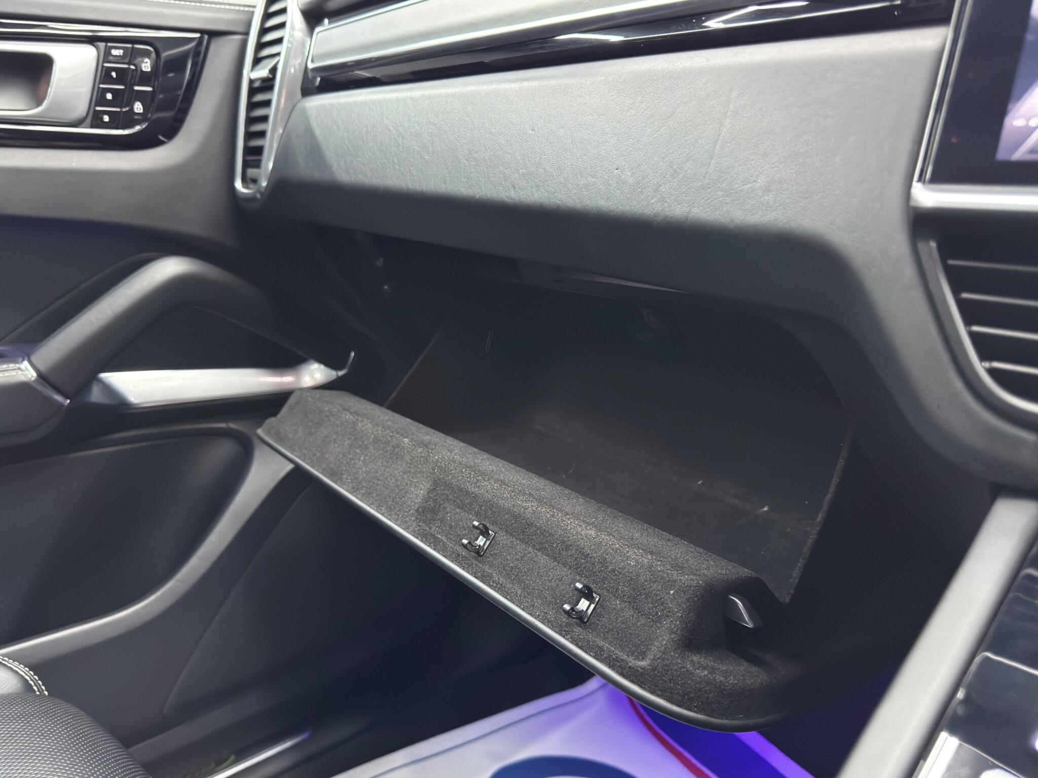 Porsche Cayenne 4.0 V8 E-Hybrid 14.1kWh Turbo S TiptronicS 4WD Euro 6 (s/s) 5dr 5dr Automatic 2026