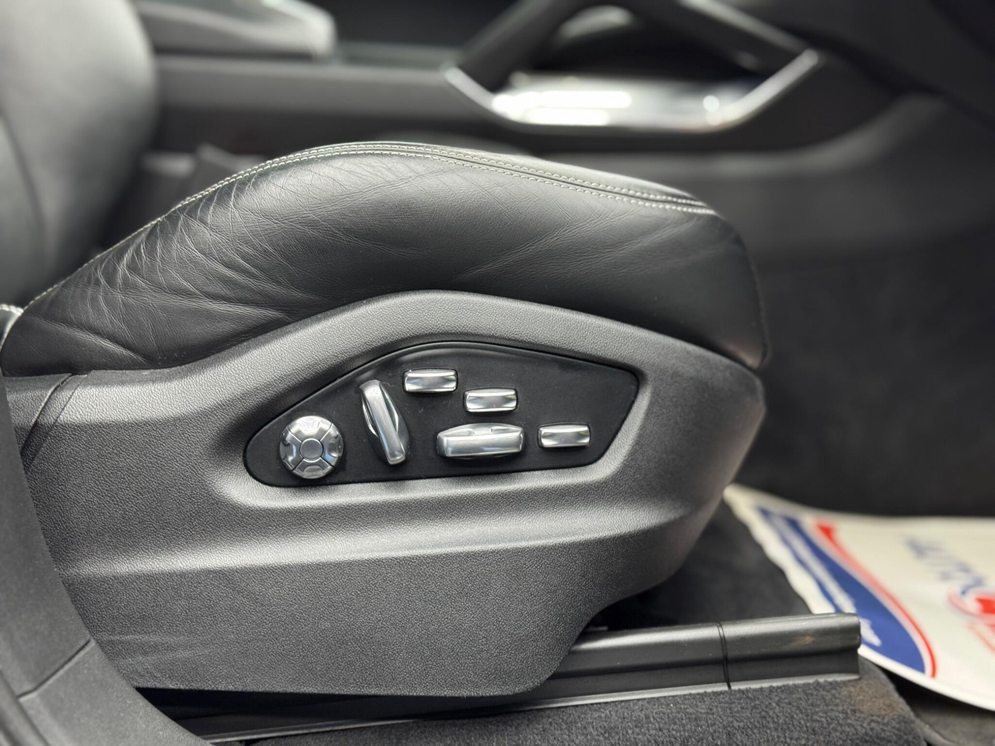 Porsche Cayenne 4.0 V8 E-Hybrid 14.1kWh Turbo S TiptronicS 4WD Euro 6 (s/s) 5dr 5dr Automatic 2026