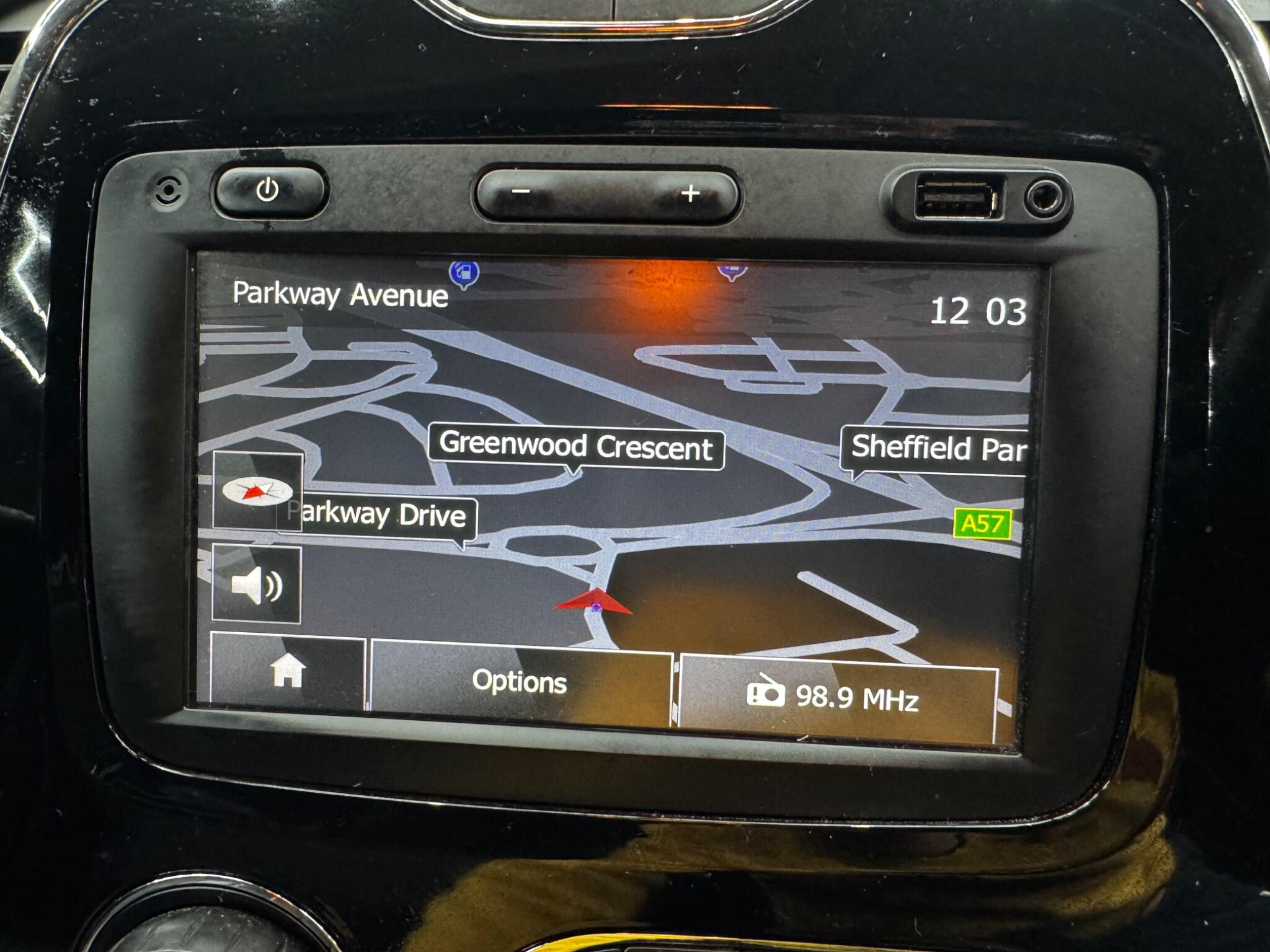 Renault Captur 1.5 dCi ENERGY Dynamique MediaNav Euro 5 (s/s) 5dr 5dr Manual 2025