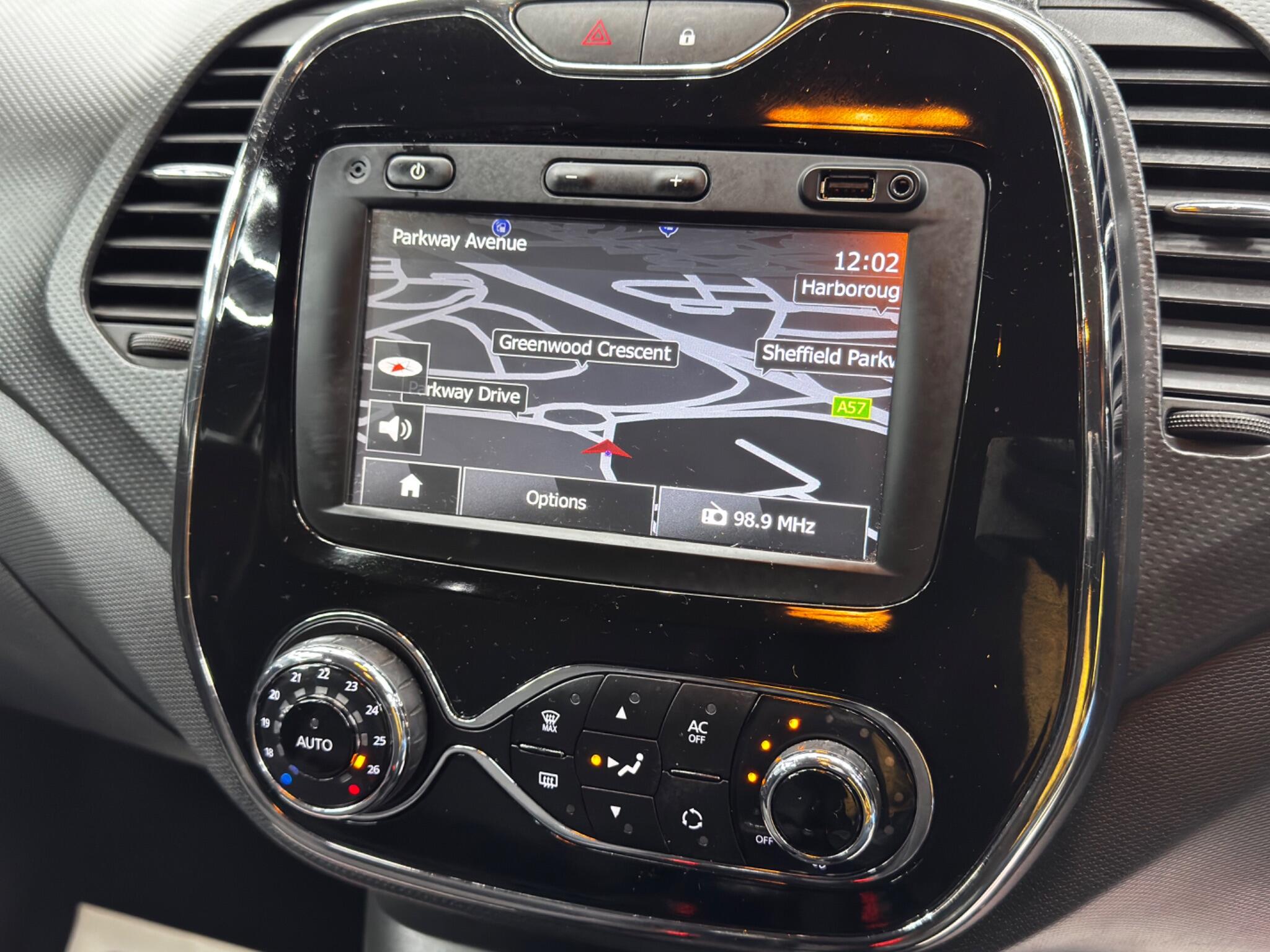 Renault Captur 1.5 dCi ENERGY Dynamique MediaNav Euro 5 (s/s) 5dr 5dr Manual 2025